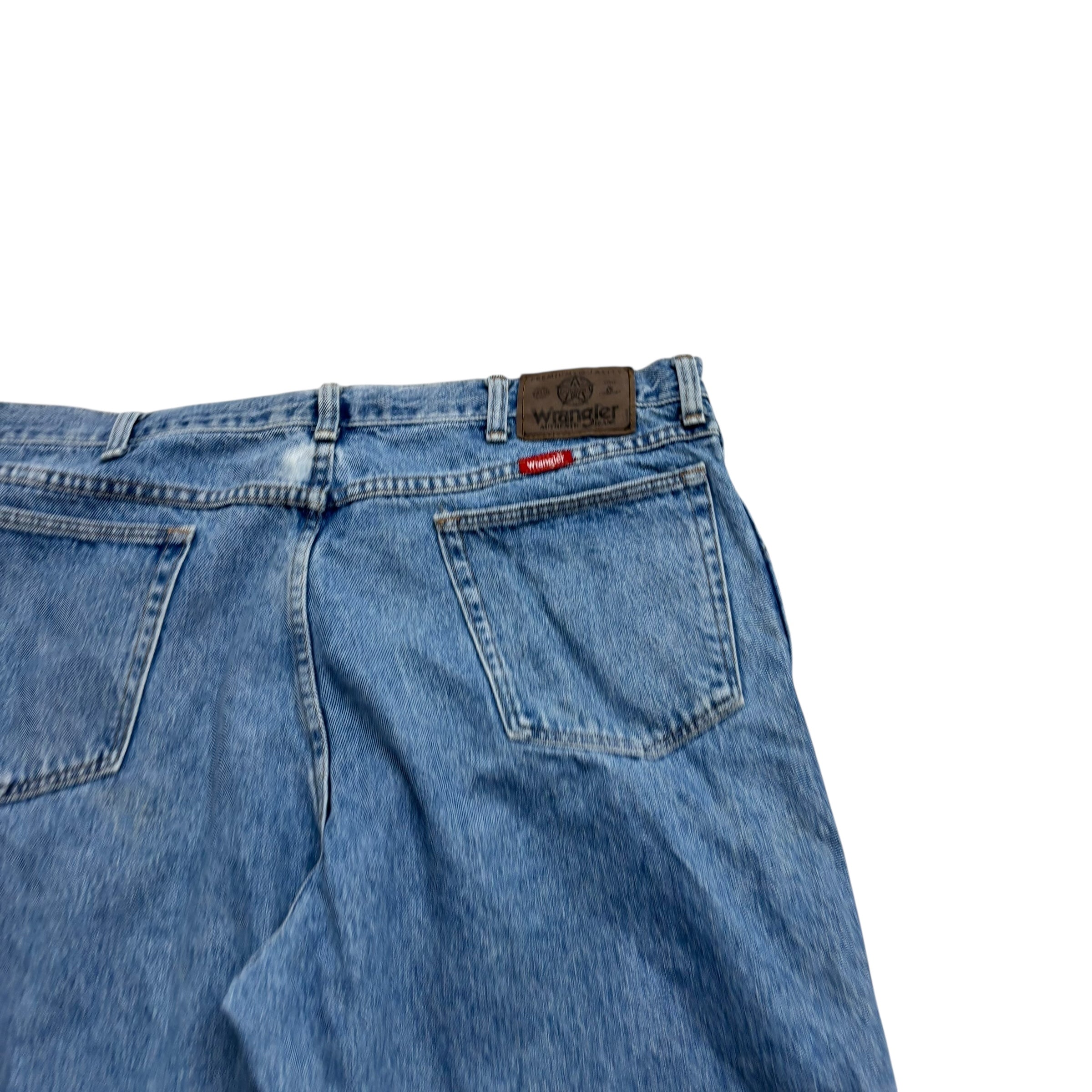 Wrangler Jeans W38 L30 Mens Mid Blue Relaxed Tapered USA Made Vintage