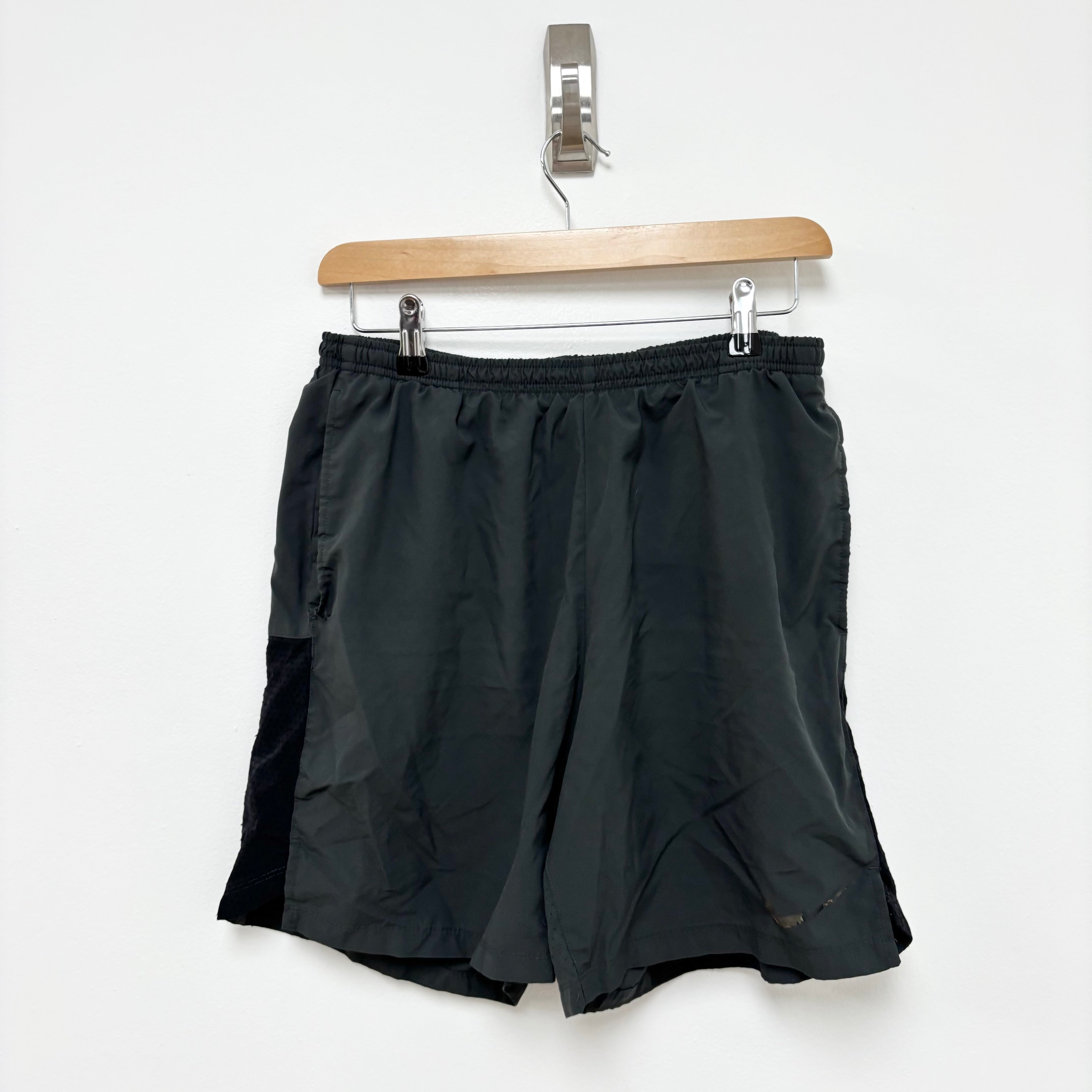 Nike Shorts Mens Large Grey Sports Running Gym Athletic Pockets Dri Fit