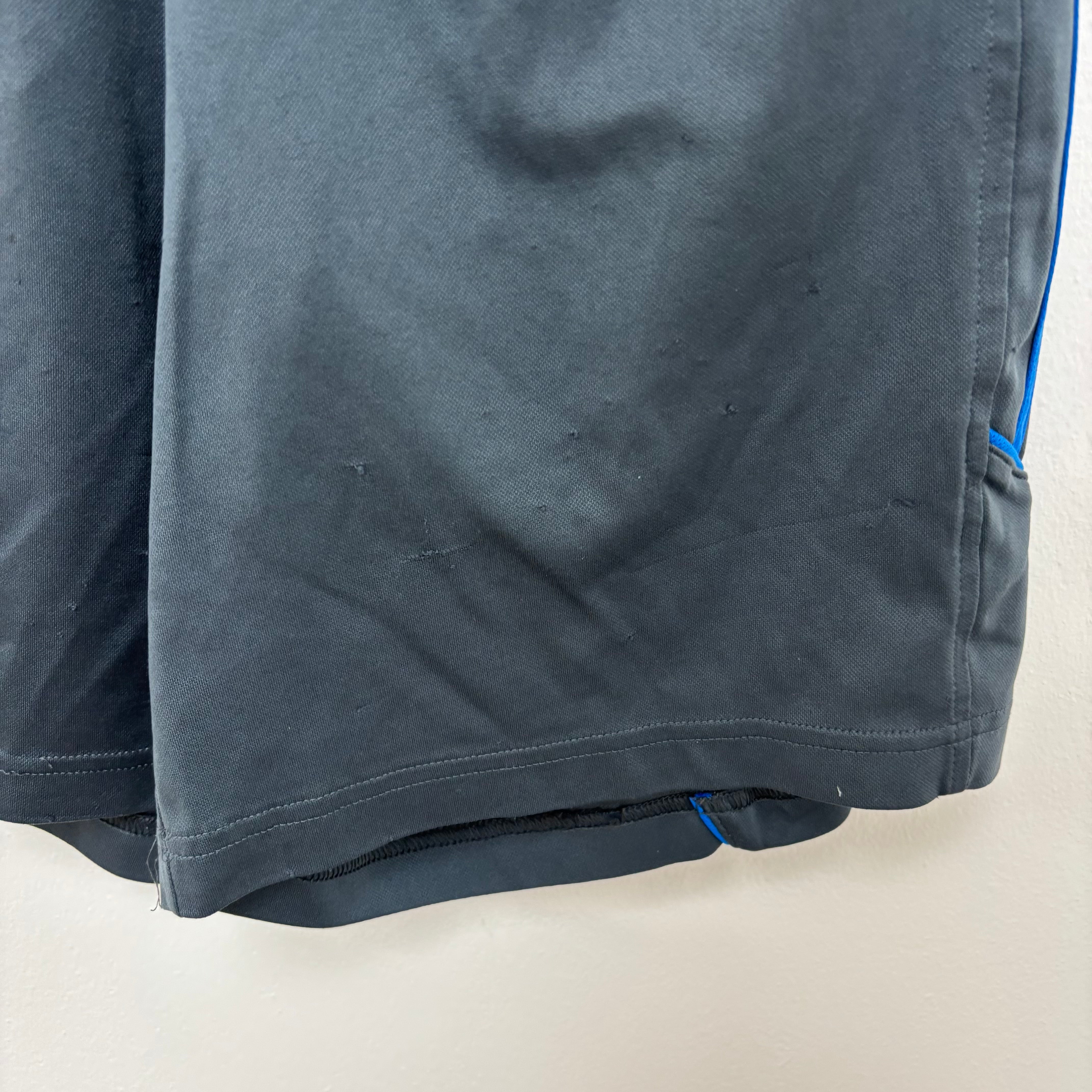 Adidas Shorts Mens Small Grey Sports Running Gym Athletic Pockets (F)