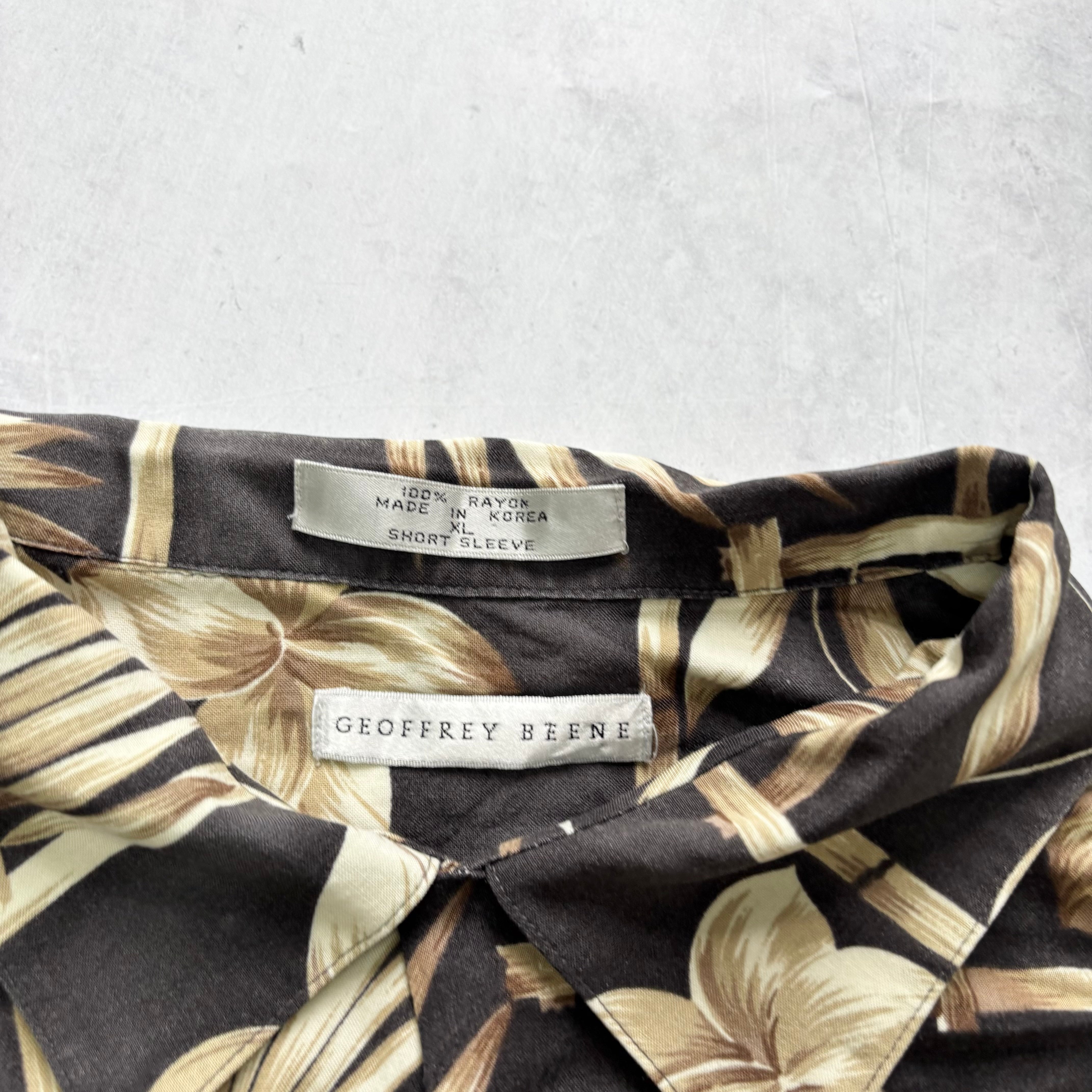 Vintage Hawaiian Shirt Mens XL Black Floral Aloha Short Sleeve Rayon