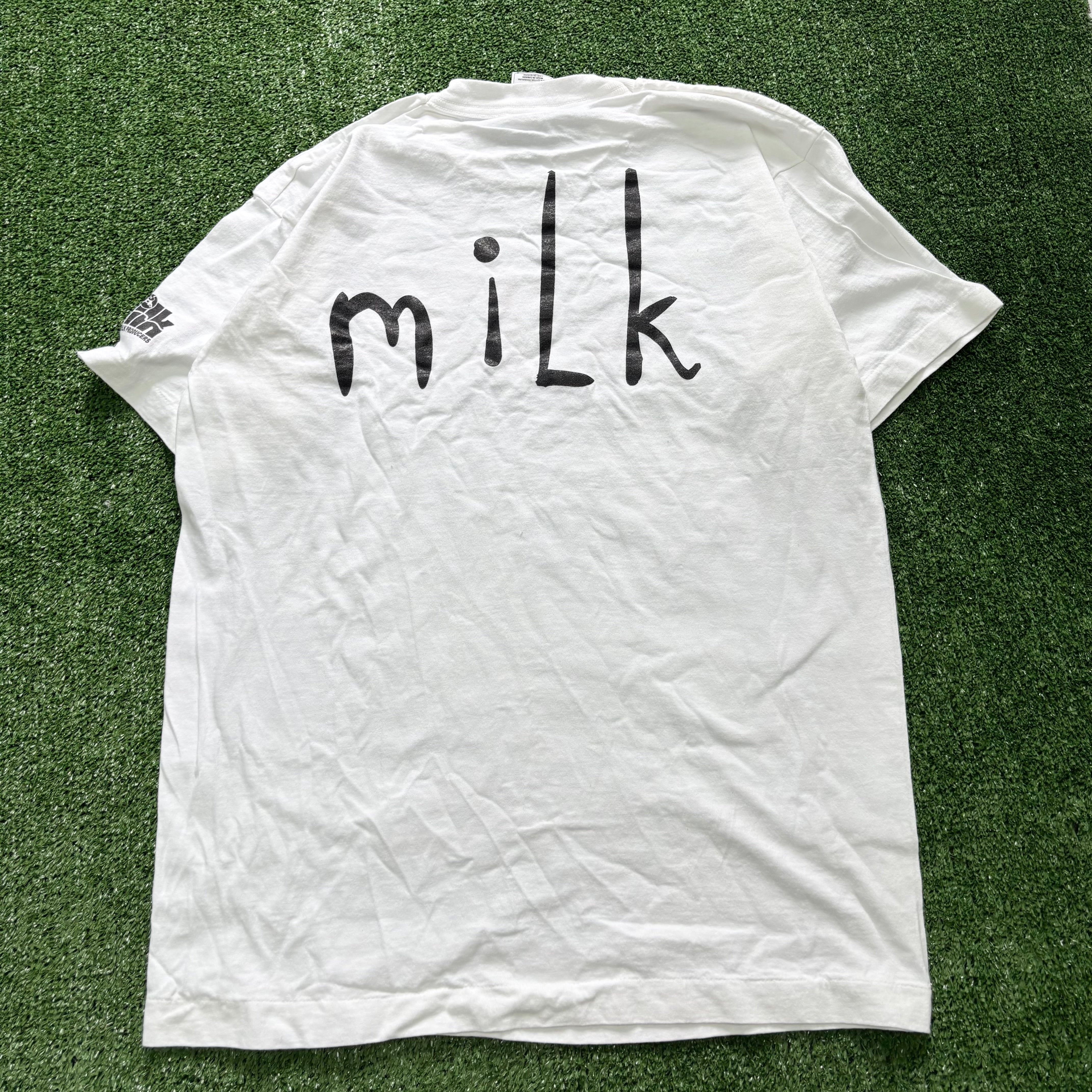 Vintage T Shirt Mens Medium White Single Stitch Graphic Print 90s USA Milk (E)