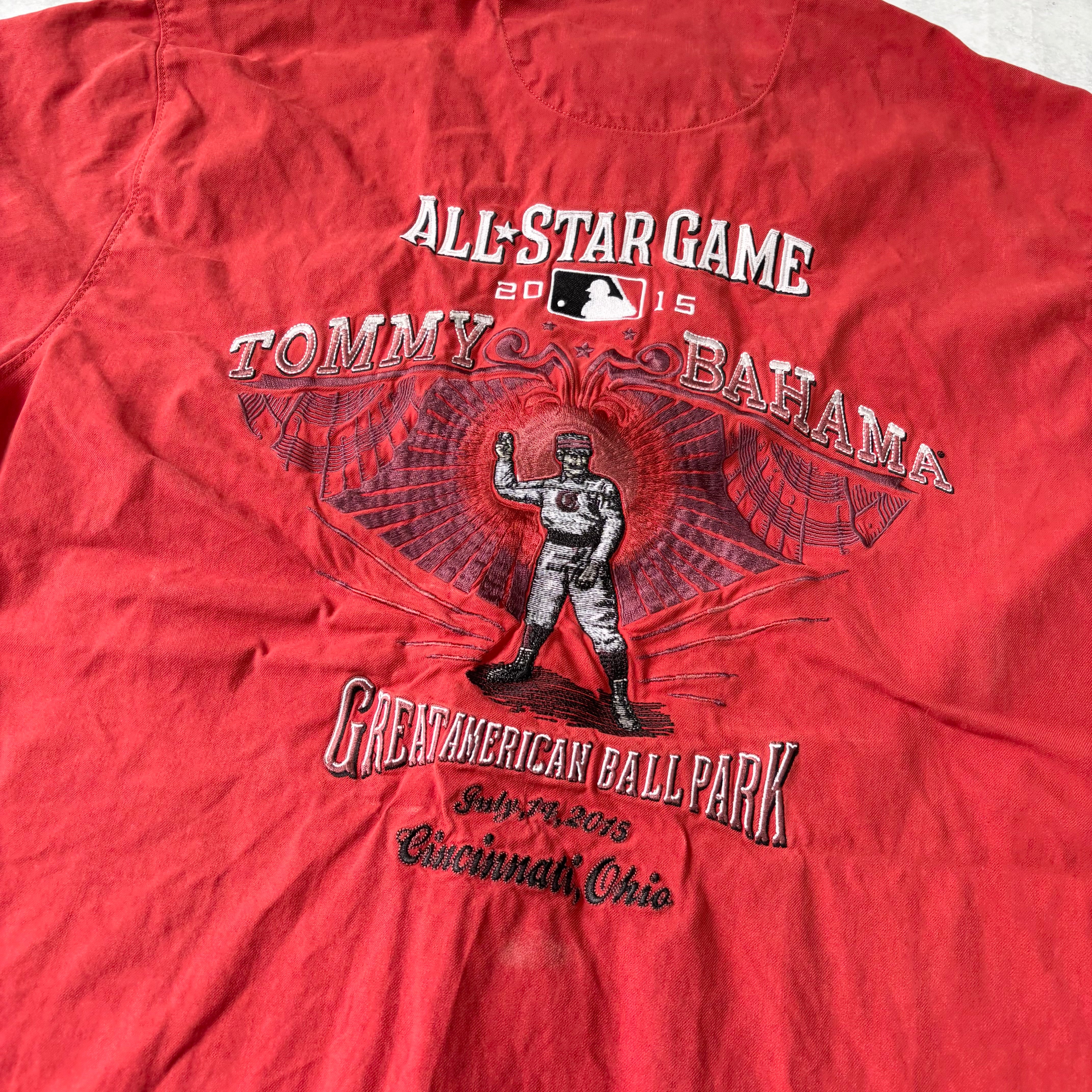Baseball Shirt Mens Small Red Short Sleeve Silk Pattern Tommy Bahama (E)