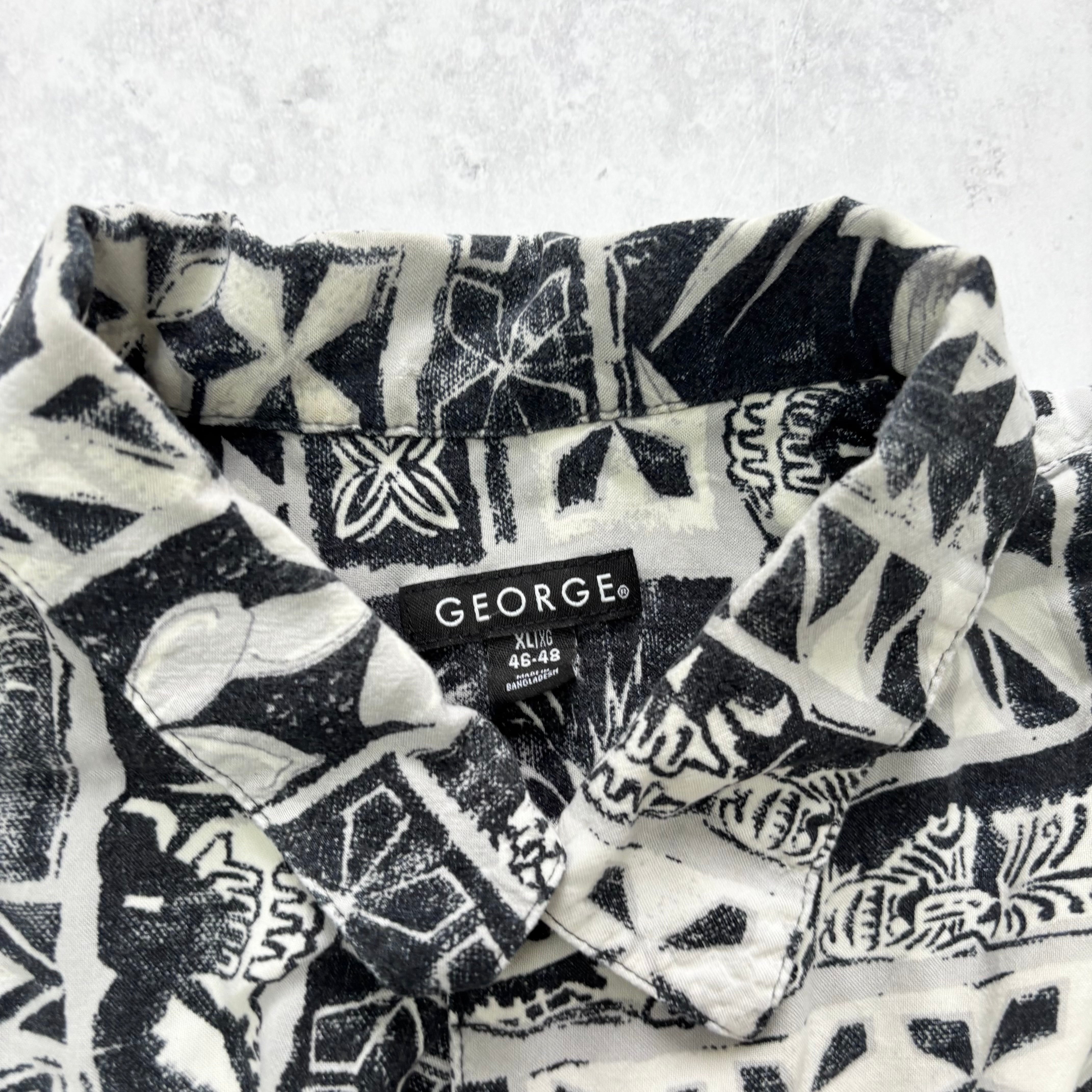 Hawaiian Shirt Mens XL Grey Floral Aloha Short Sleeve Rayon (E)