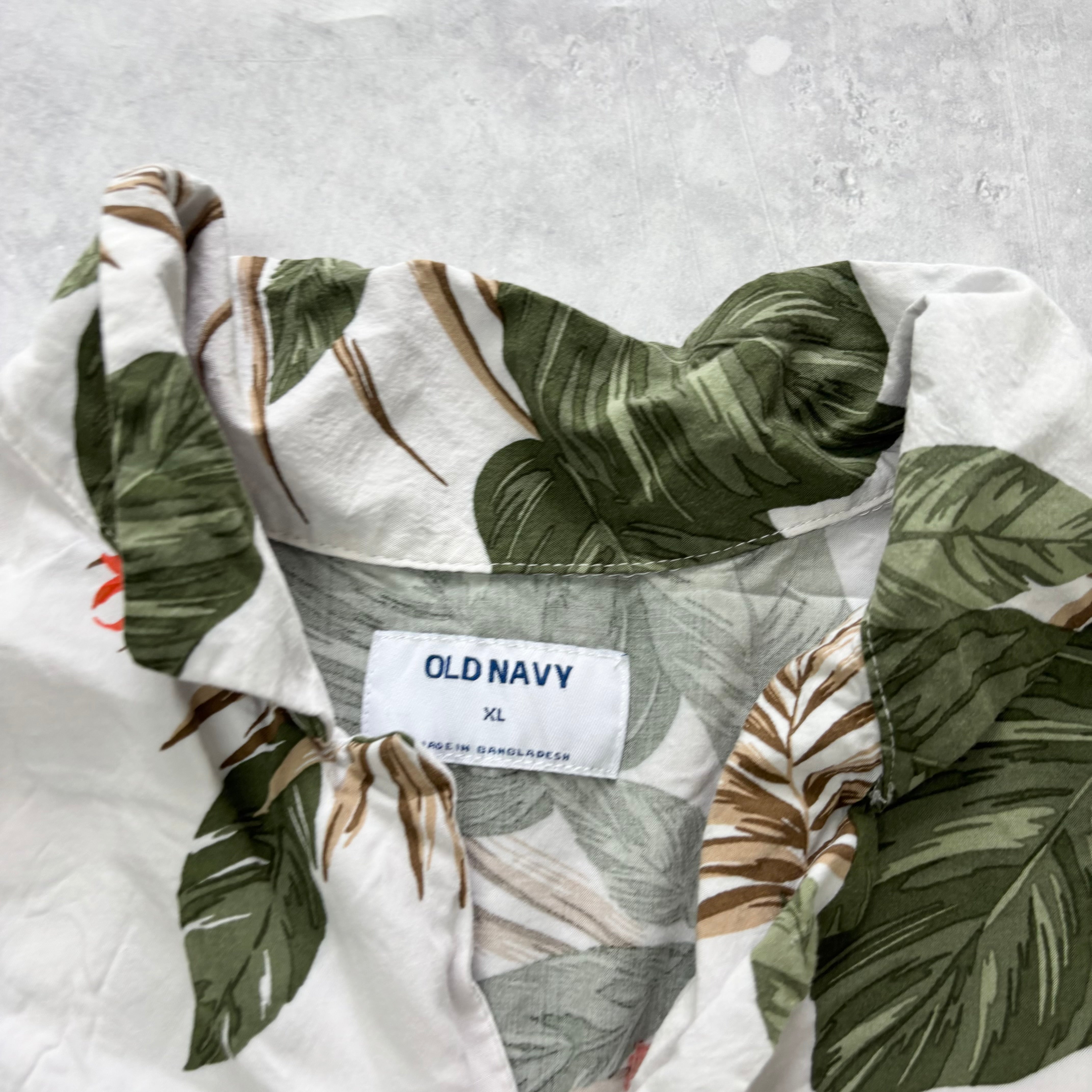 Hawaiian Shirt Mens XL White Floral Aloha Short Sleeve Rayon (E)