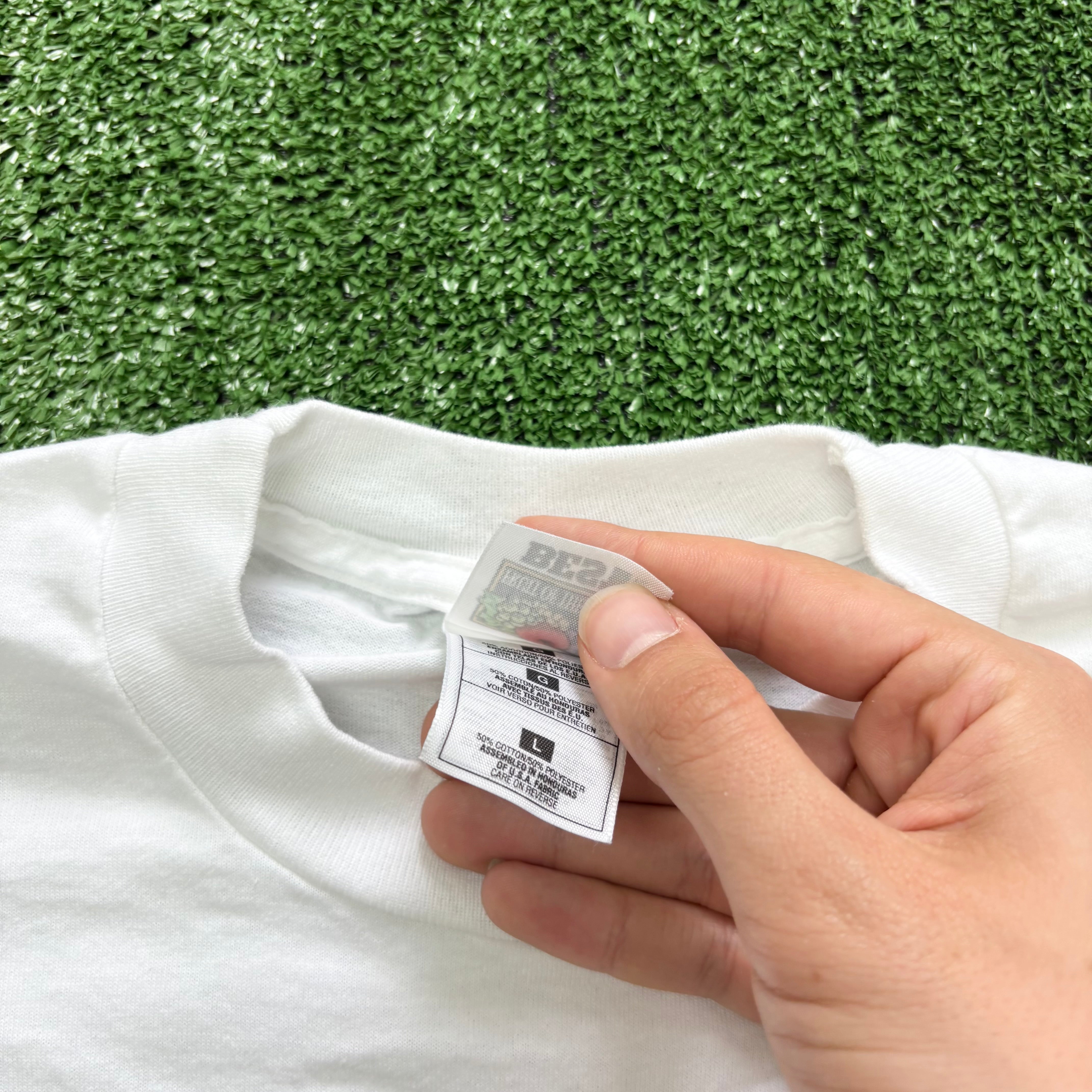 Vintage T Shirt Mens Medium White Single Stitch Graphic Print 90s USA