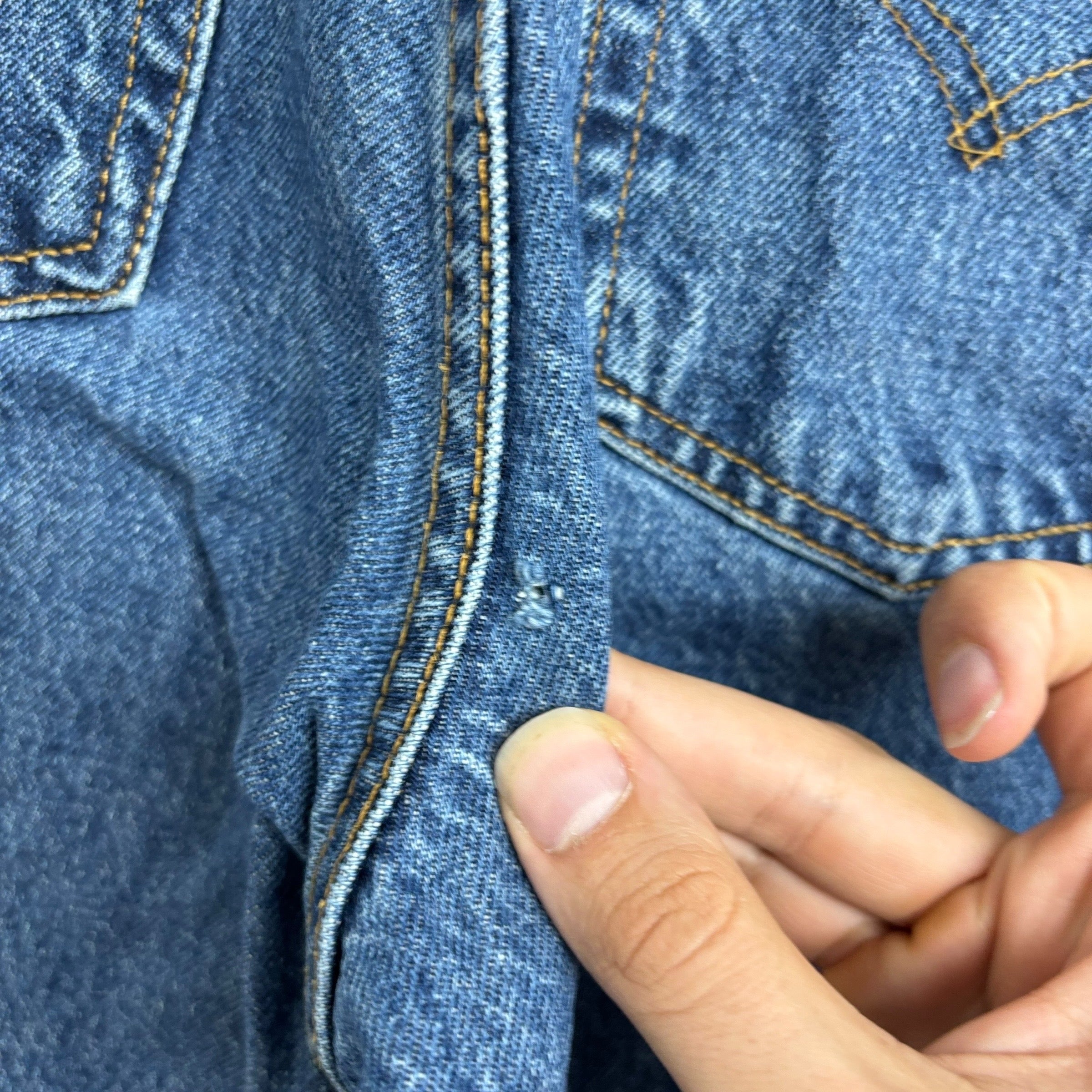 Levis 551 Jeans W30 L29 Womens Mid Blue Relaxed Taper USA Made Vintage