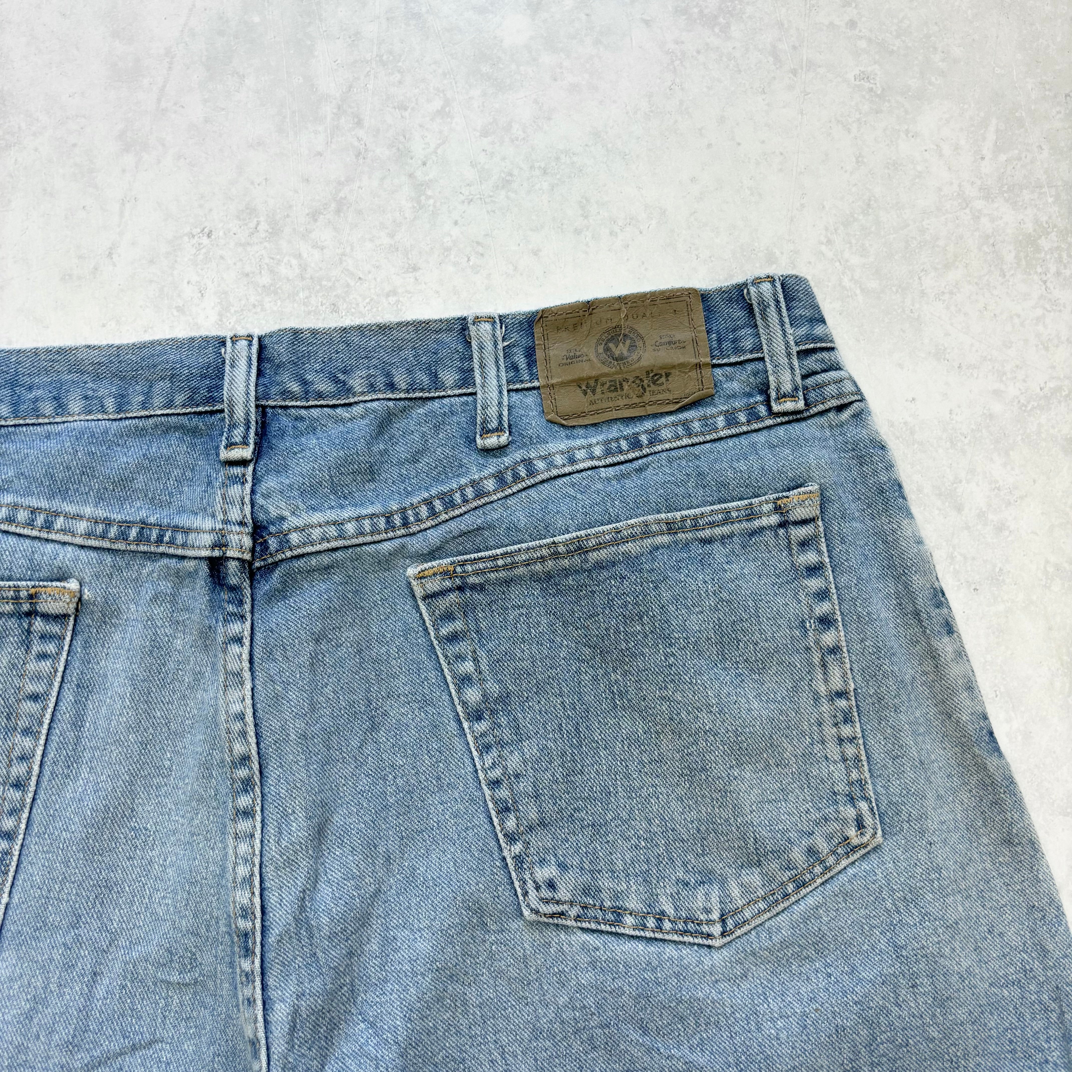 Vintage Wrangler Jorts W38 Mens Denim Shorts Light Blue Baggy Relaxed Fit