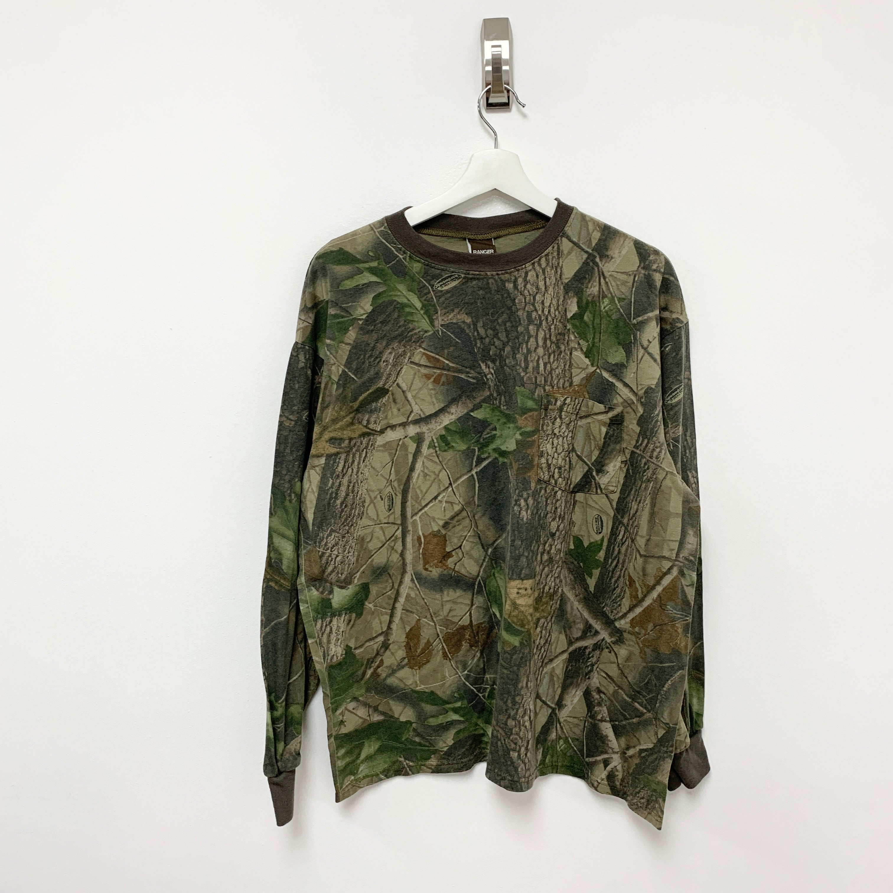 Vintage RealTree Camo USA Hunting Longsleeve T Shirt Large