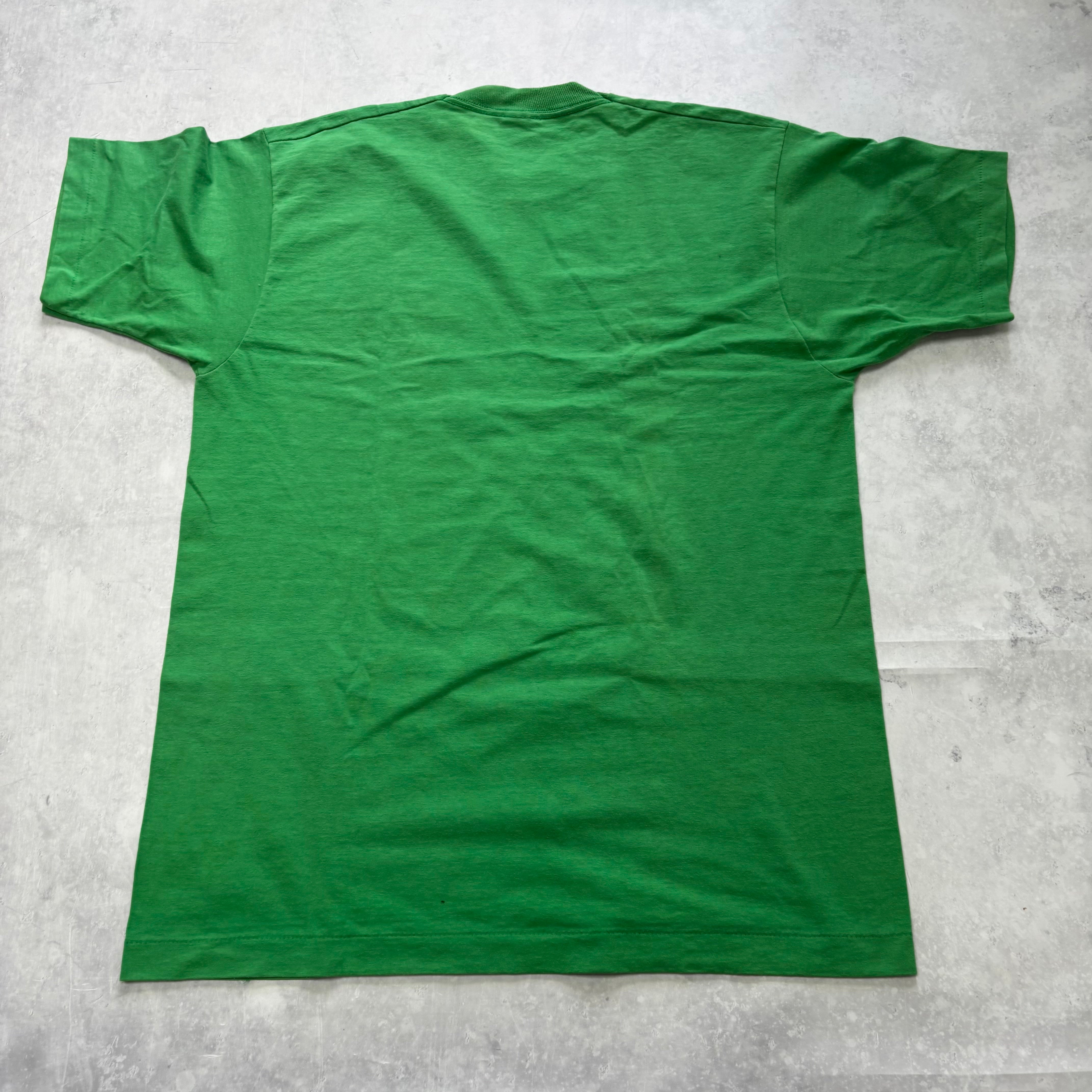 Vintage T Shirt Mens XL Green Single Stitch Graphic Print 90s USA Soccer