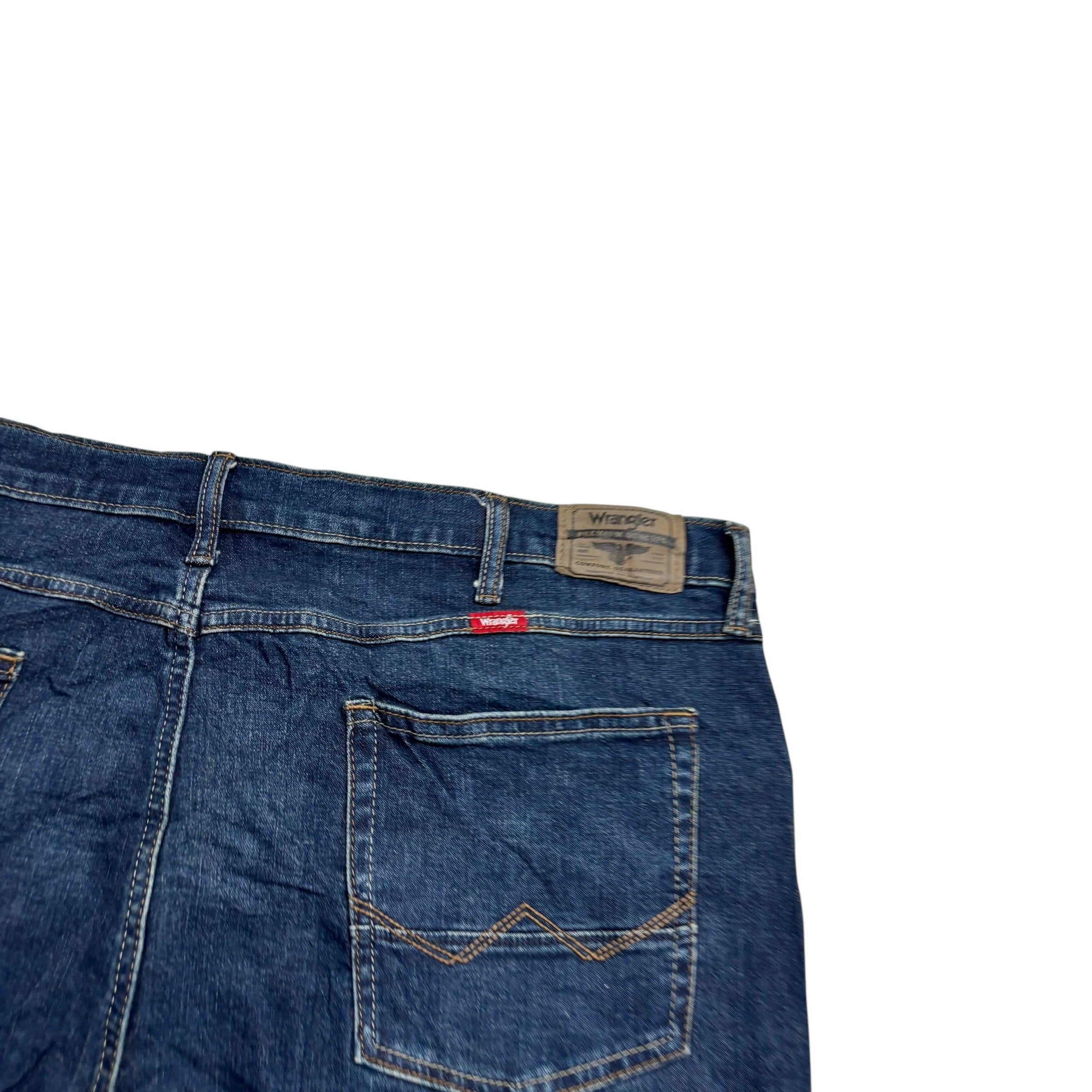 Wrangler Jeans W42 L30 Mens Dark Blue Relaxed Bootcut Fit Stretch Denim (E)