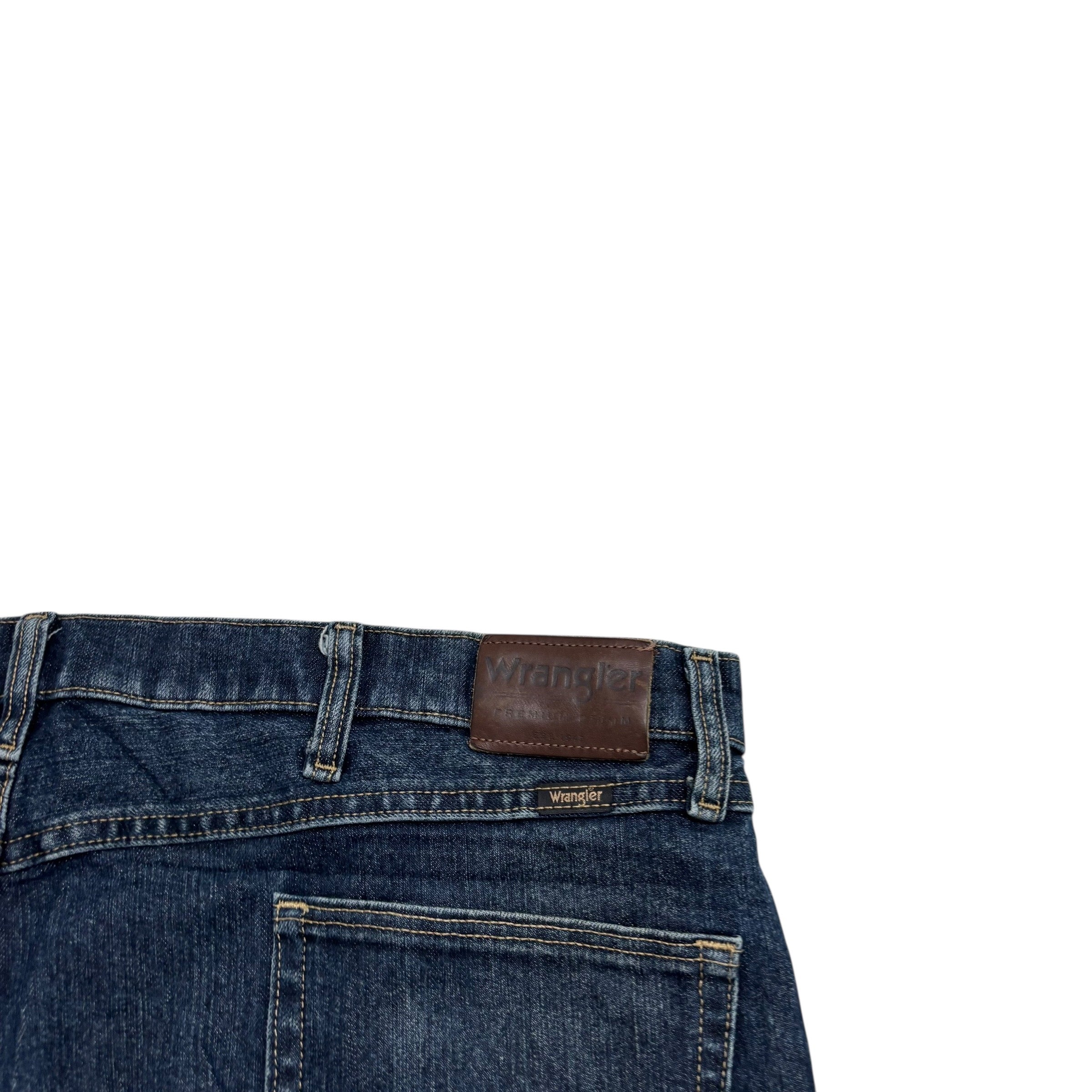 Wrangler Jeans W42 L30 Mens Dark Blue Regular Tapered Fit Stretch Denim (E)