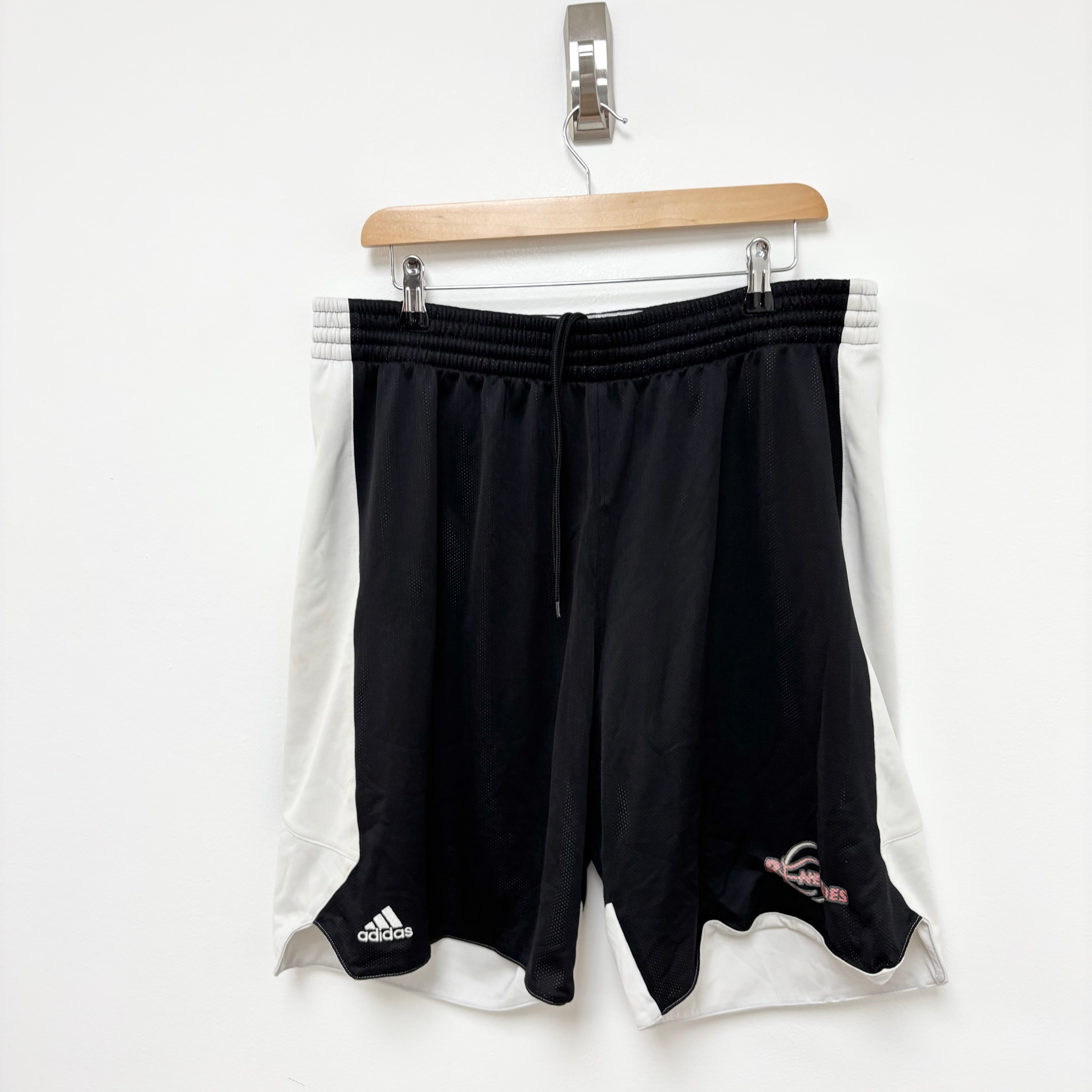 Adidas Shorts Mens XL Black Sports Basketball Gym Athletic Pockets