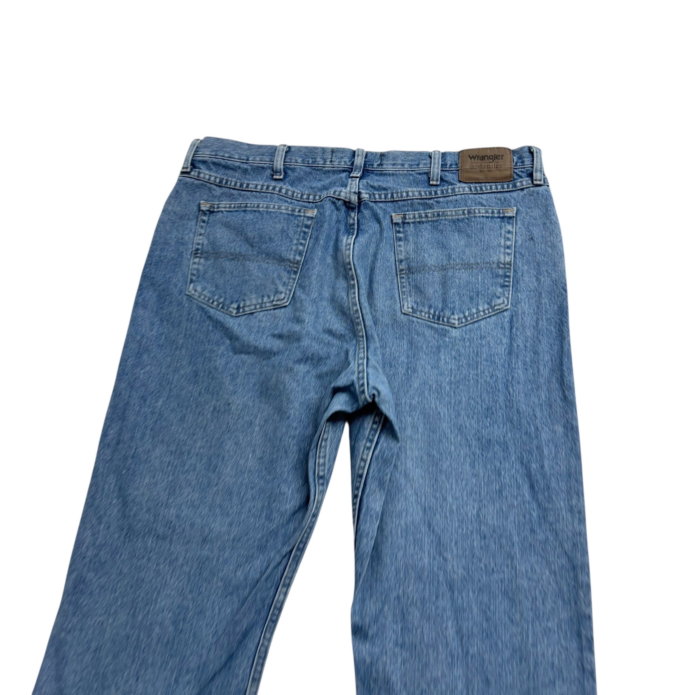 Wrangler Jeans W40 L32 Mens Light Blue Relaxed Straight Fit Vintage Denim (E)