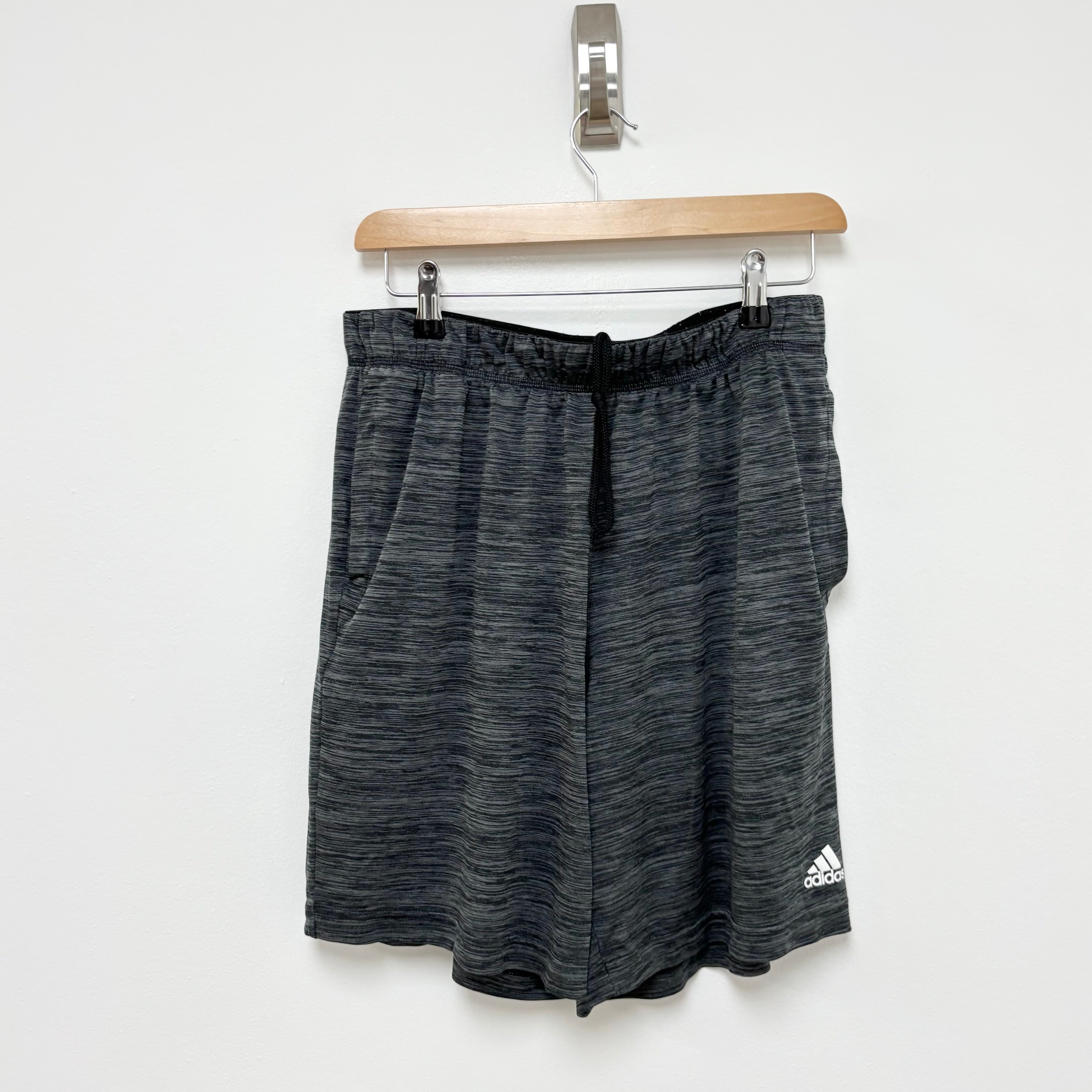 Adidas Shorts Mens Large Grey Sports Running Gym Athletic Pockets (E)
