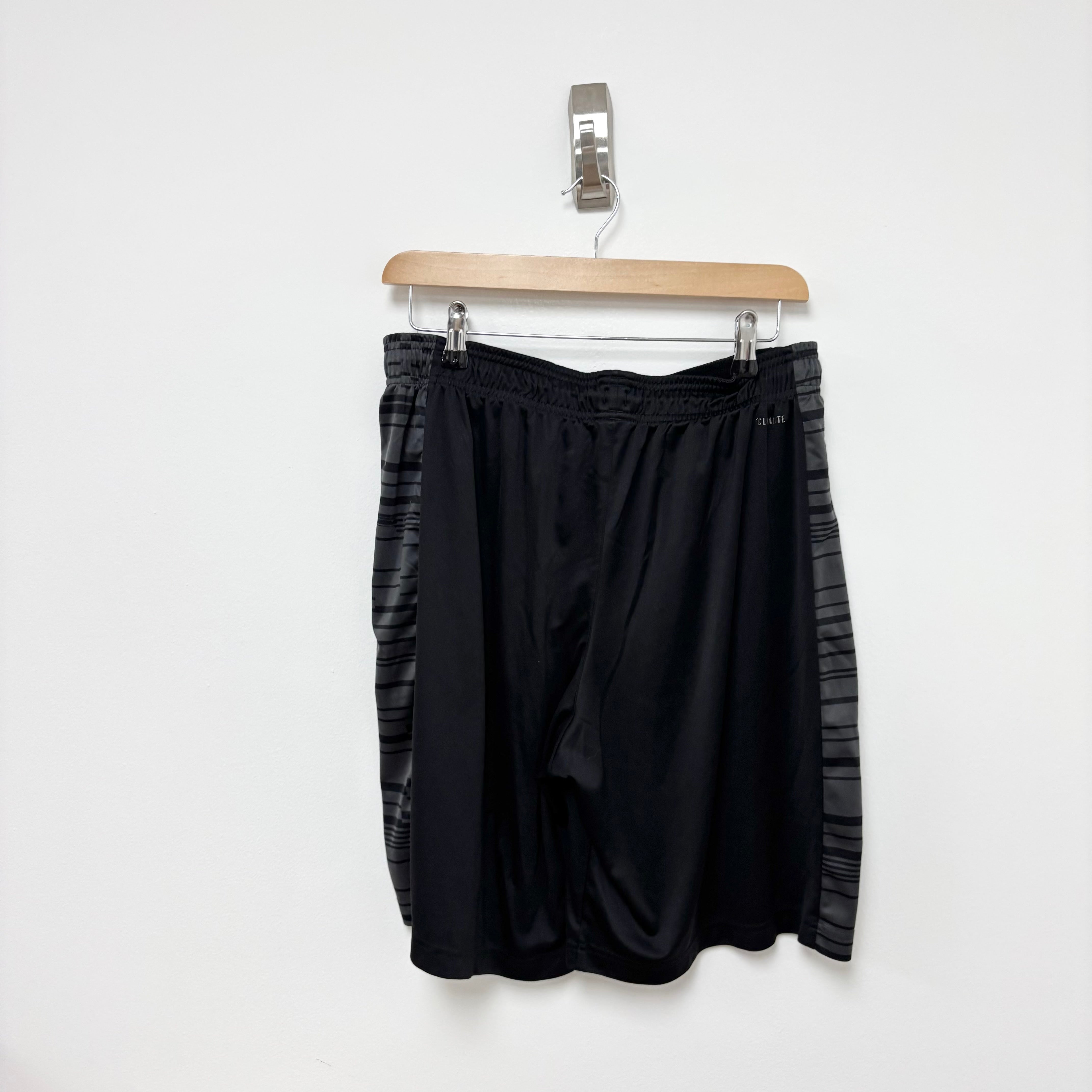 Adidas Shorts Mens Large Black Sports Running Gym Athletic Pockets