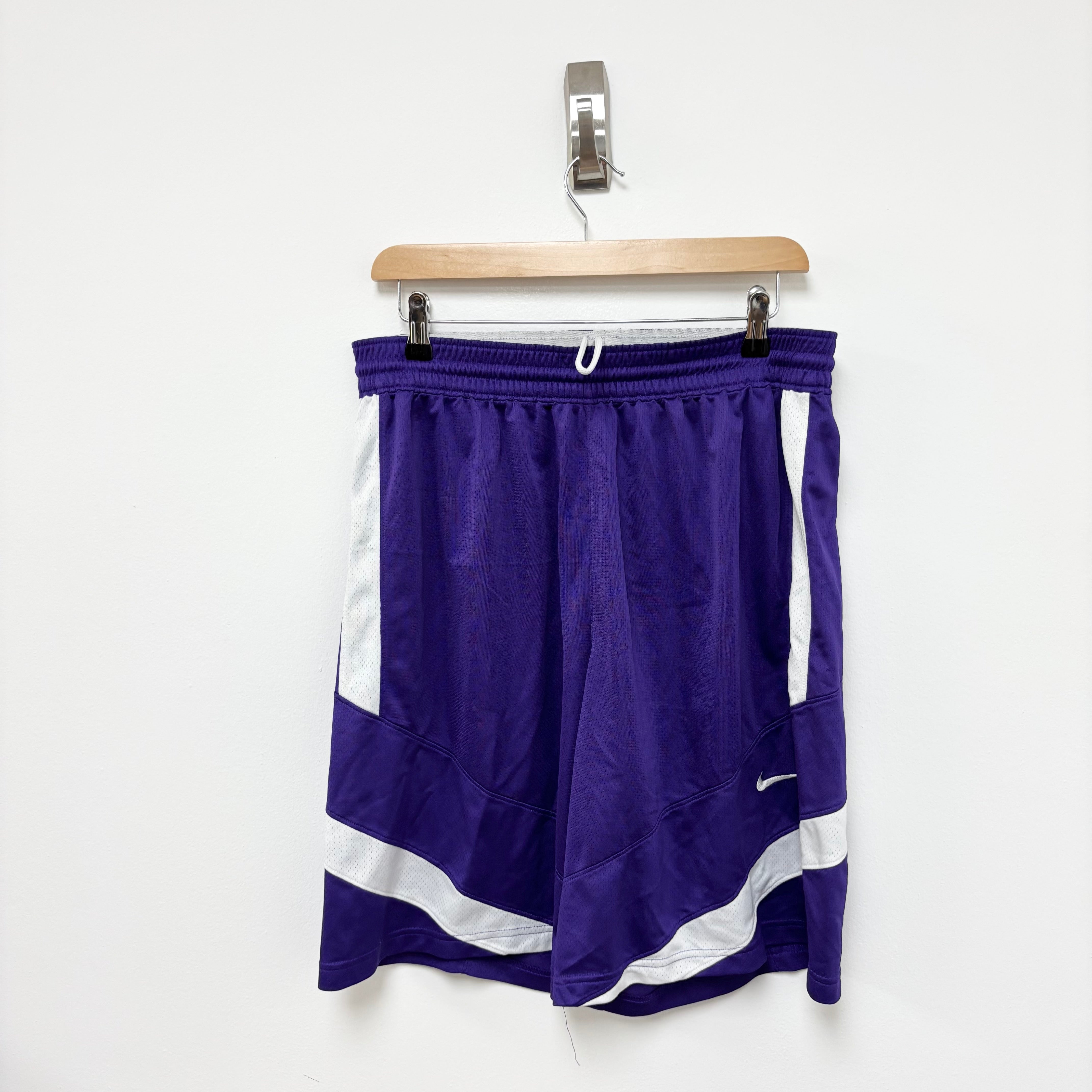 Nike Shorts Mens XL Purple Running Sports Gym Athletic (E)