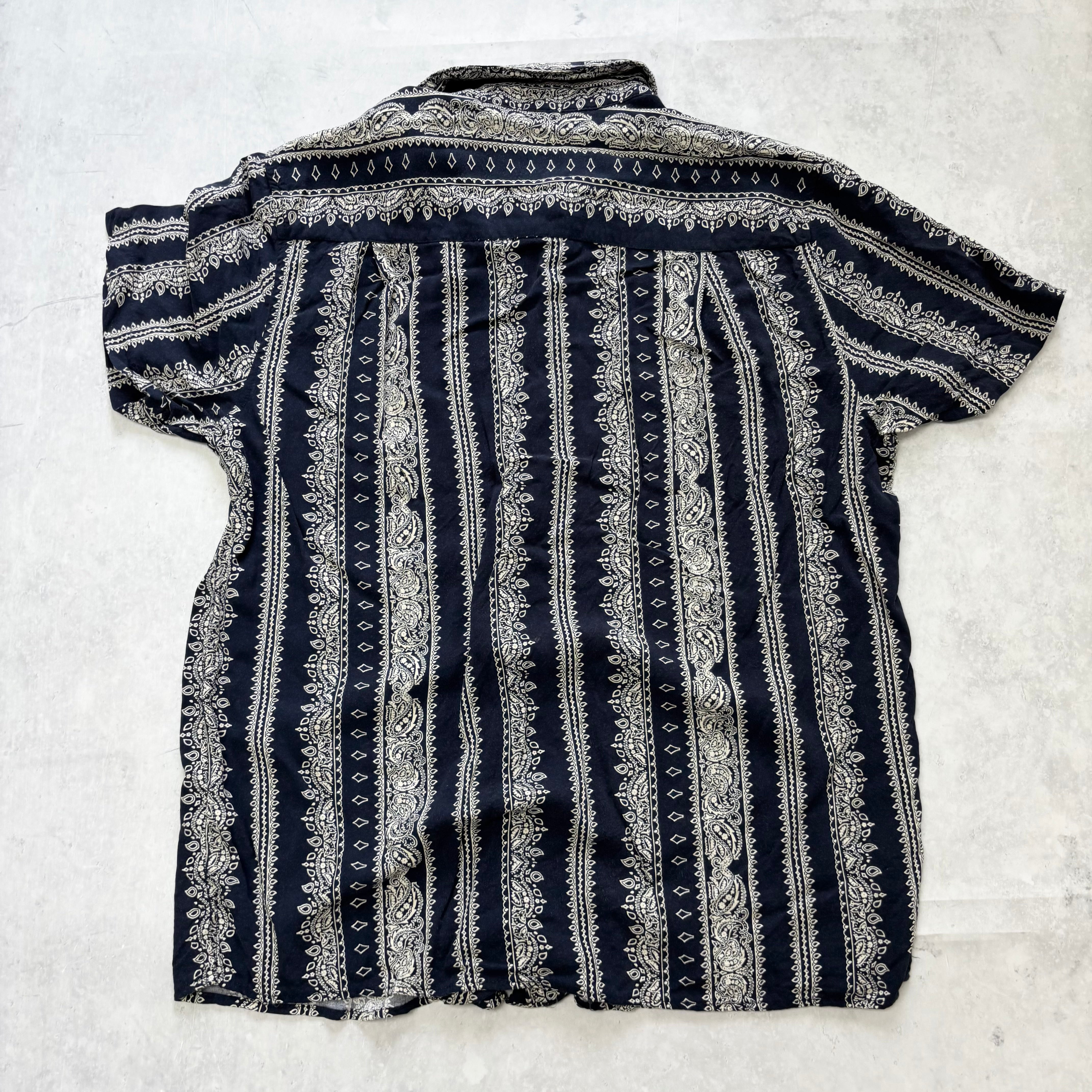 Hawaiian Shirt Mens Medium Navy Floral Aloha Short Sleeve Rayon (E)