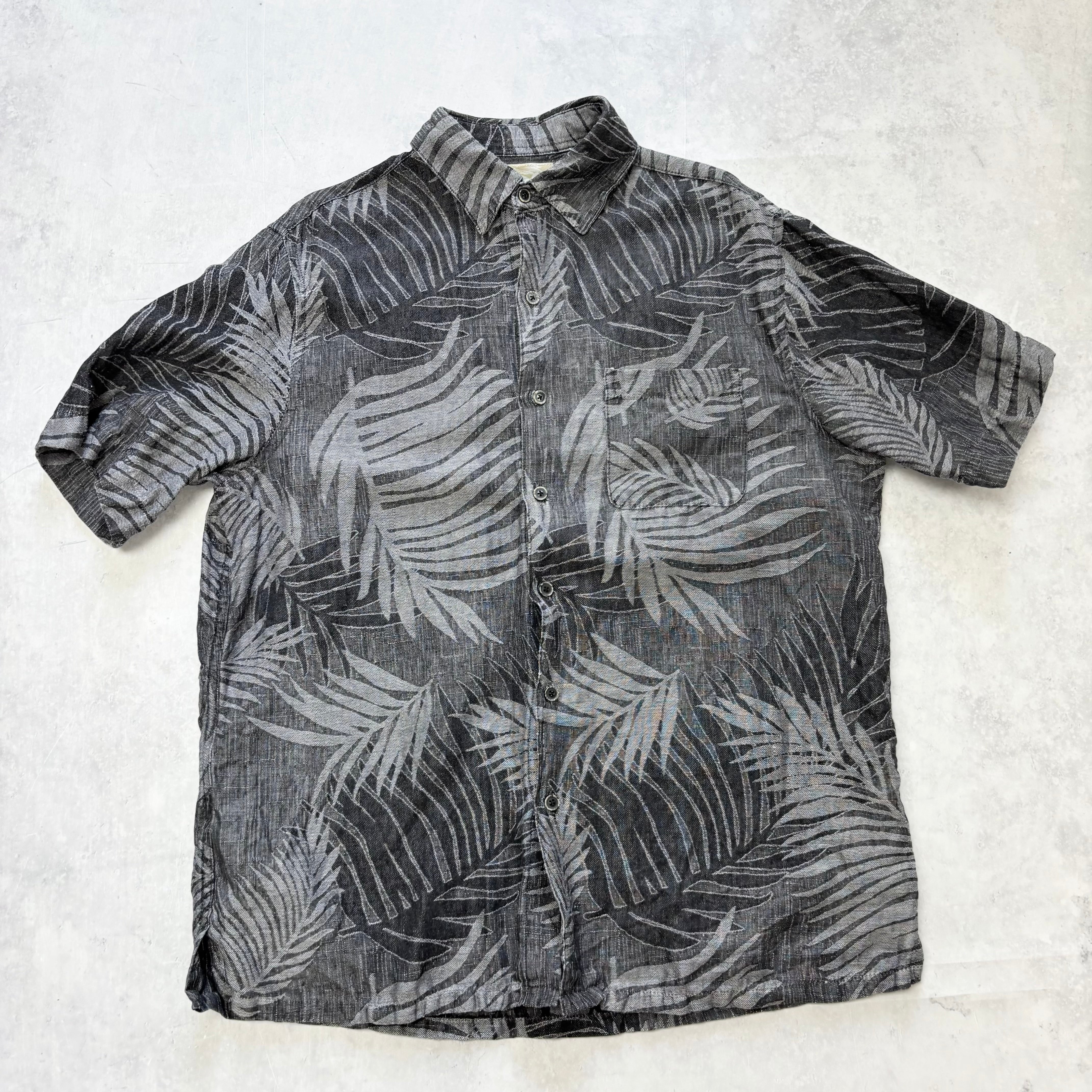 Hawaiian Shirt Mens Medium Grey Floral Aloha Short Sleeve Silk Blend (E)