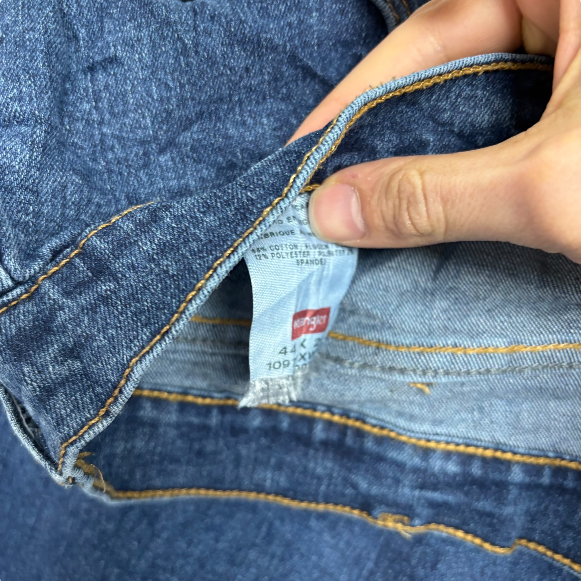 Wrangler Jeans W44 L29 Mens Dark Blue Relaxed Straight Fit Stretch Denim (E)