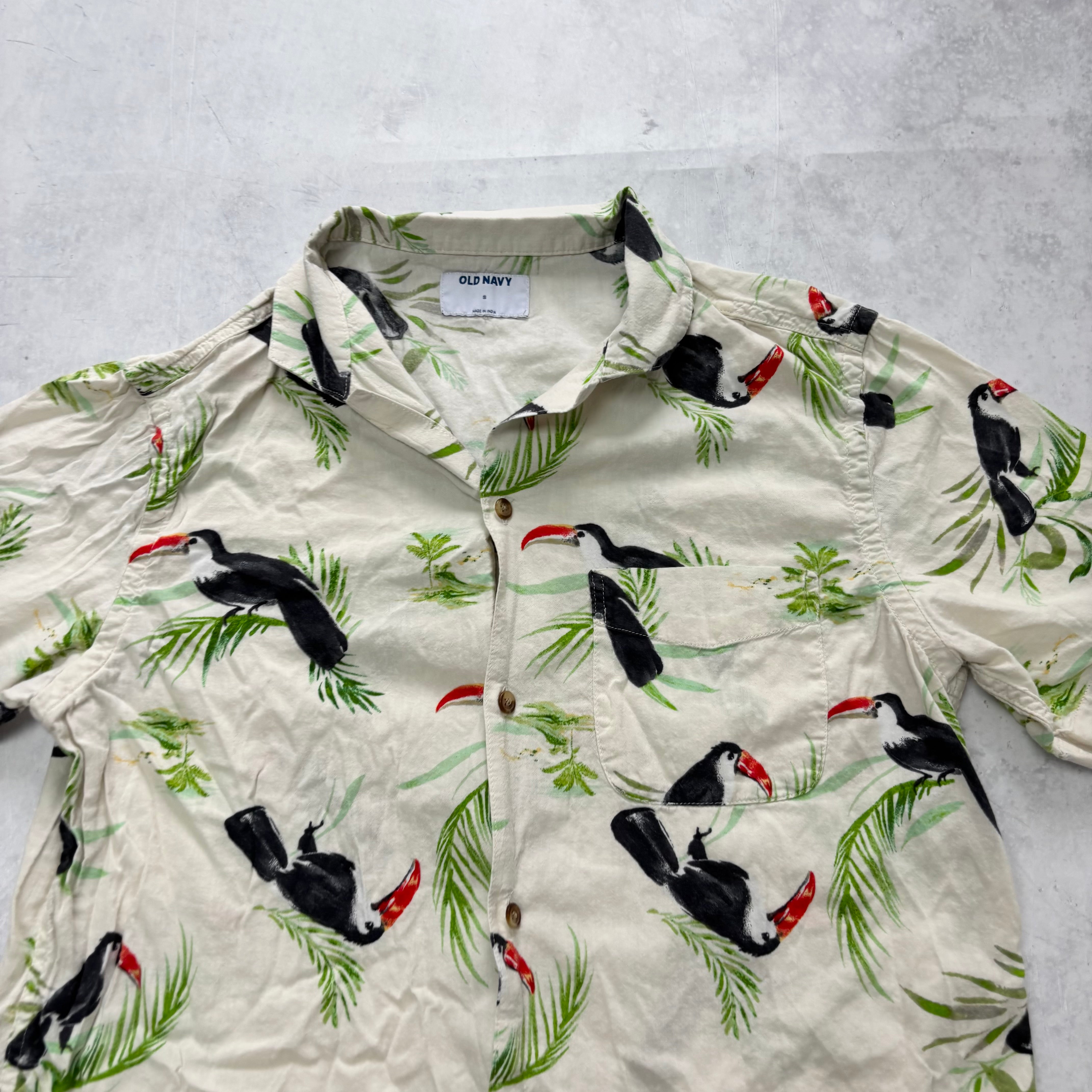 Old Navy Hawaiian Shirt Mens Small Cream Floral Aloha Short Sleeve Cotton (E)