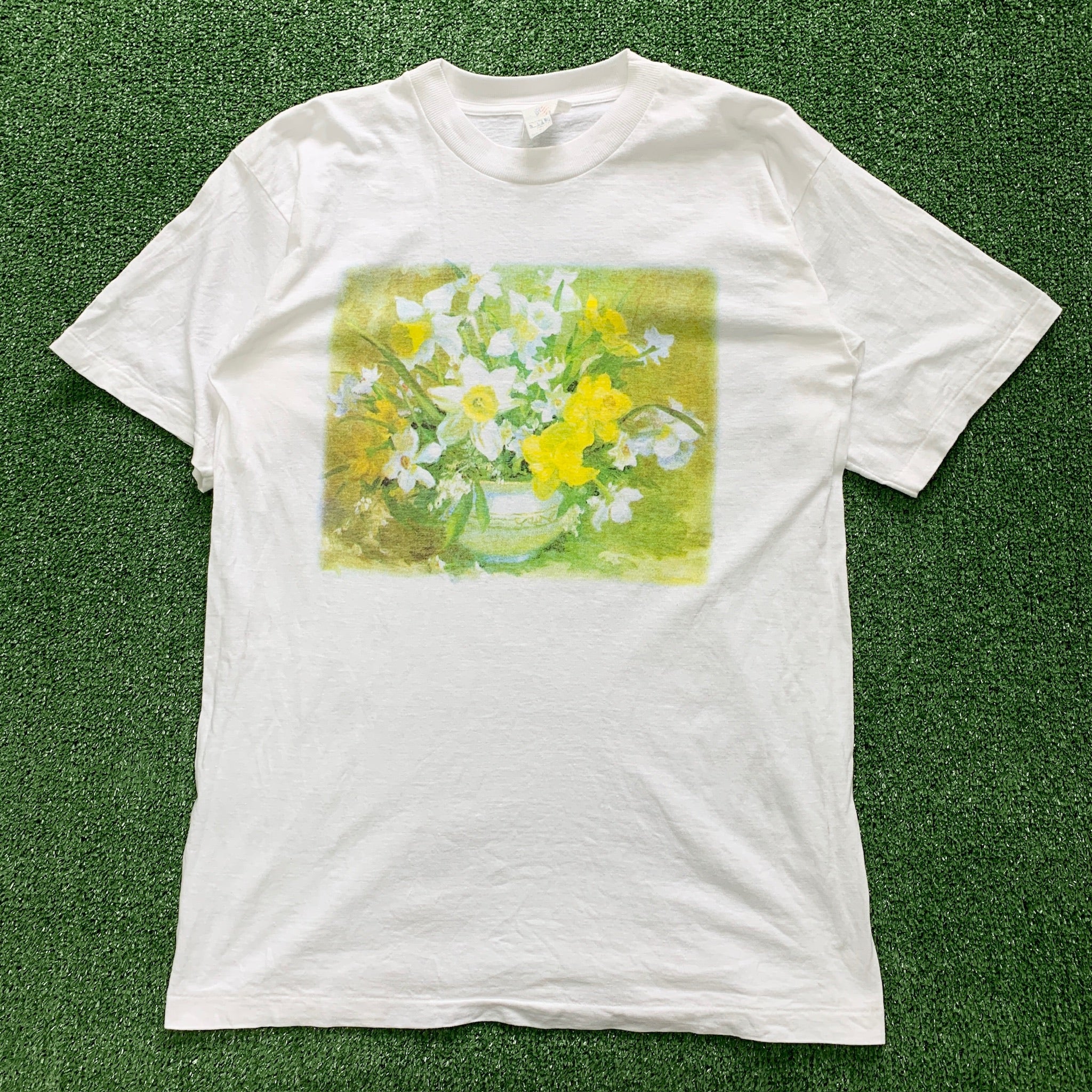 Vintage T Shirt Mens Medium White Single Stitch Graphic Print 90s USA Flowers