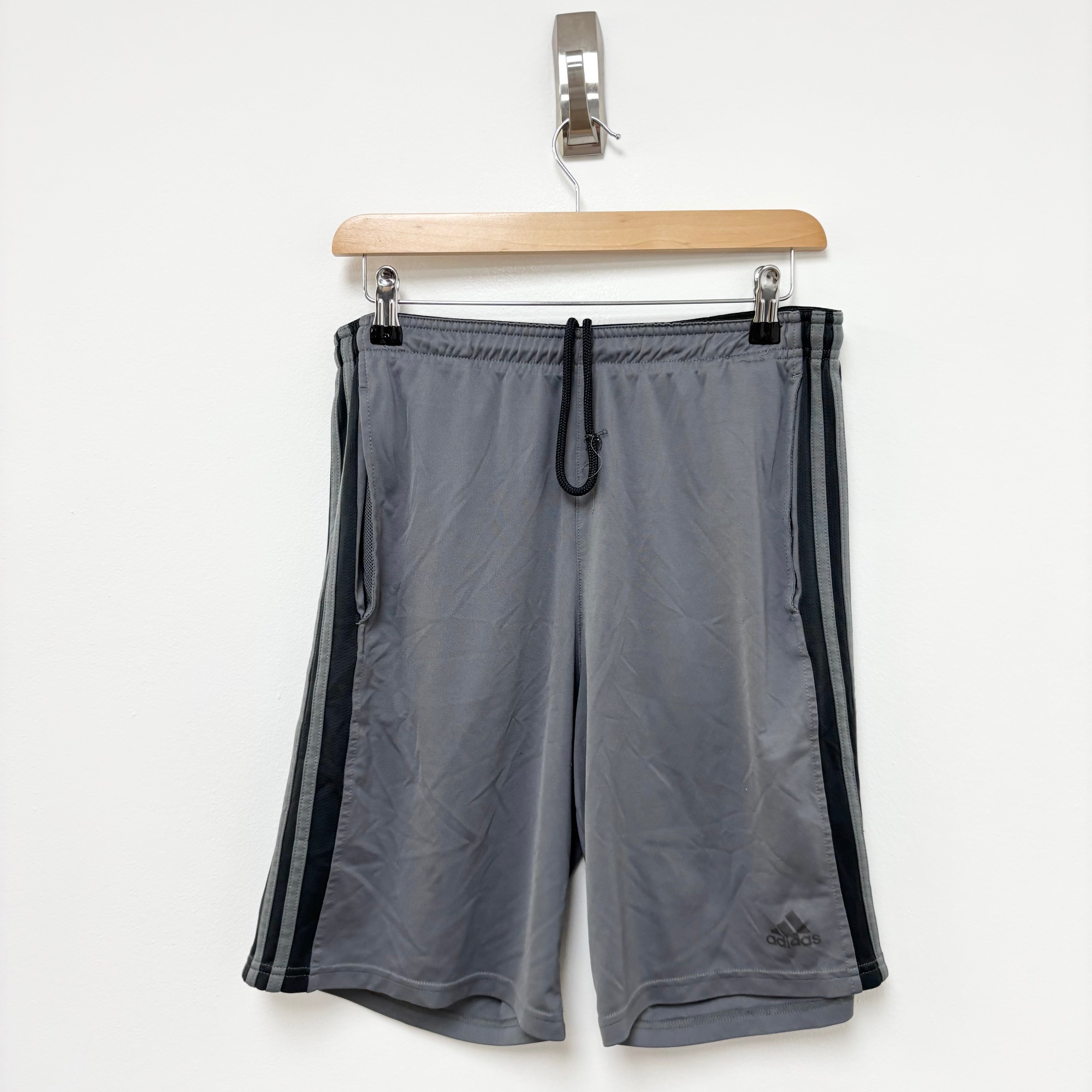 Adidas Shorts Mens Small Grey Sports Running Gym Athletic Pockets