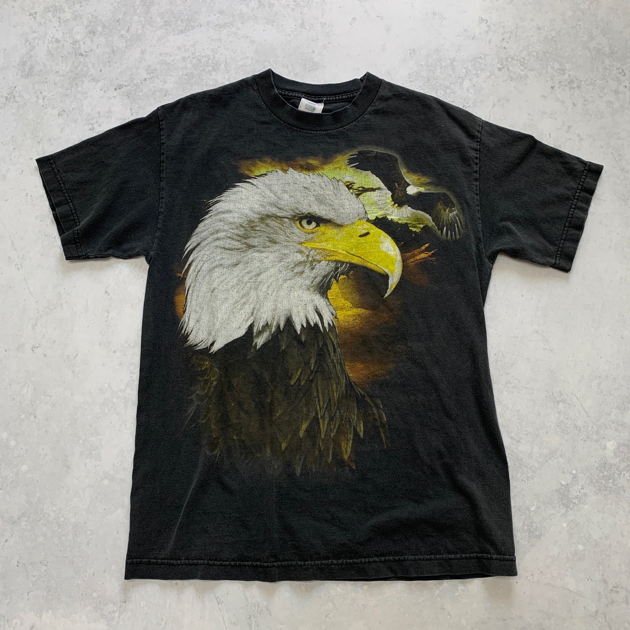 Vintage T Shirt Mens Medium Black Graphic Print Y2K USA Eagle Animal