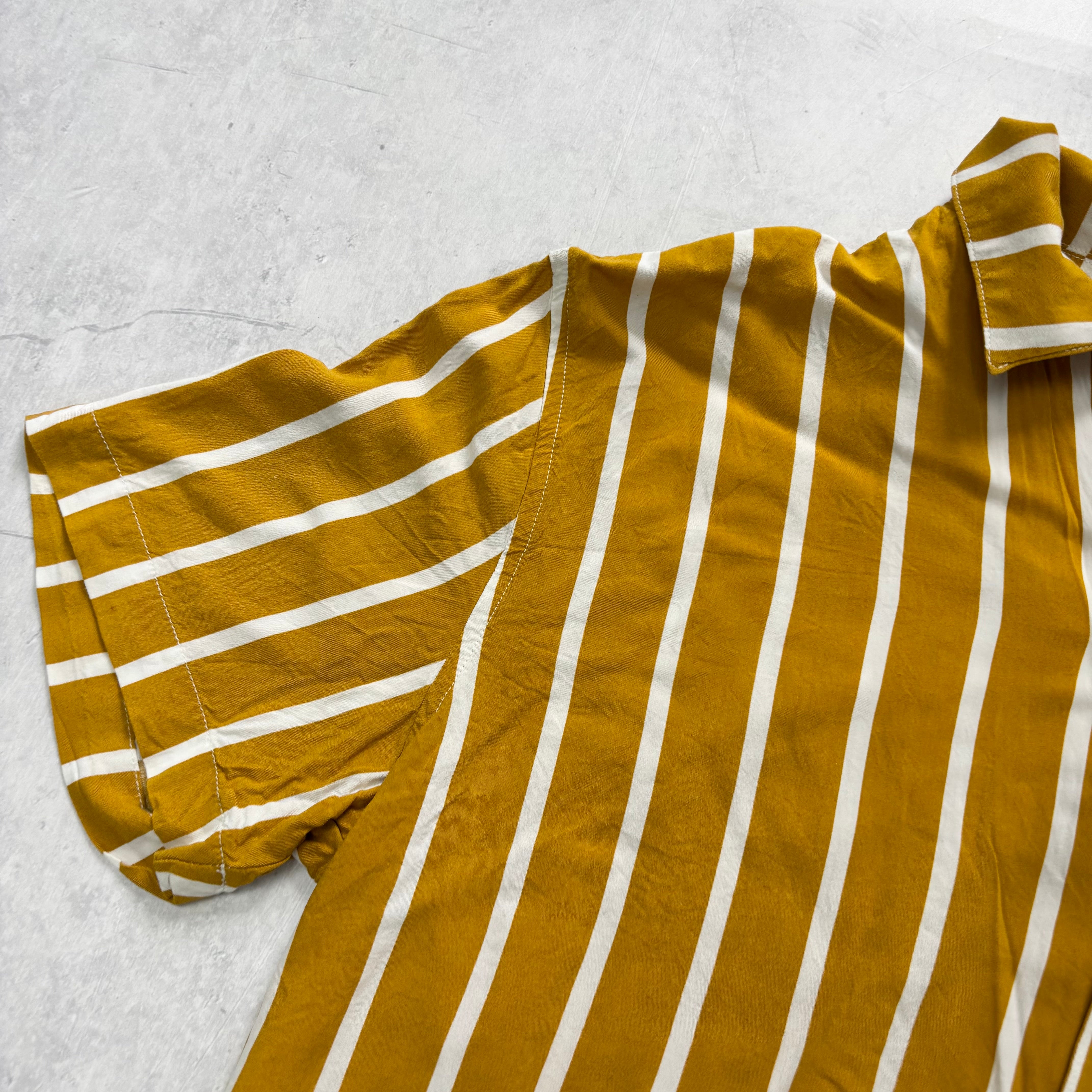 Mens Striped Shirt Medium Yellow Short Sleeve Rayon