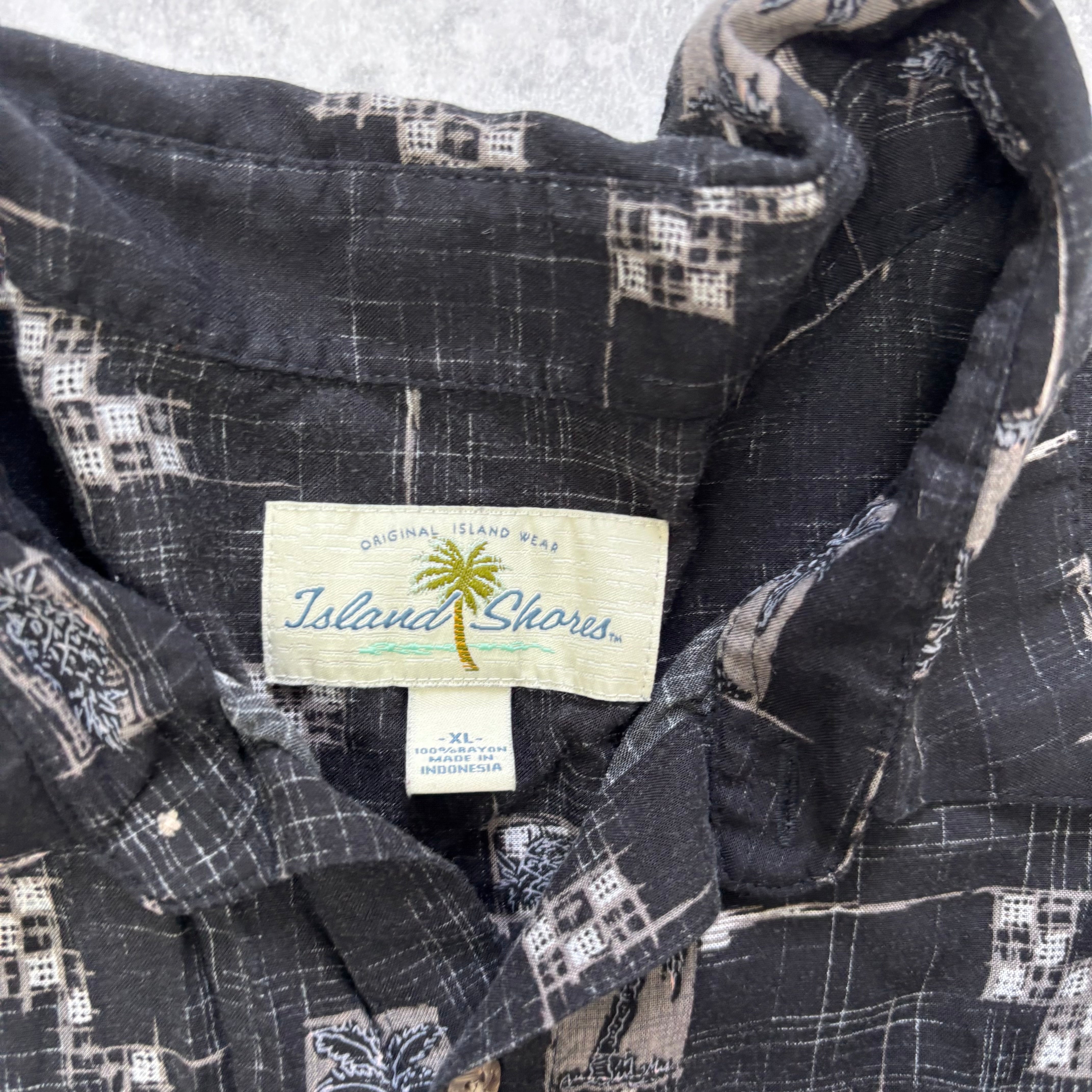 Vintage Hawaiian Shirt Mens XL Black Floral Aloha Short Sleeve Rayon (E)