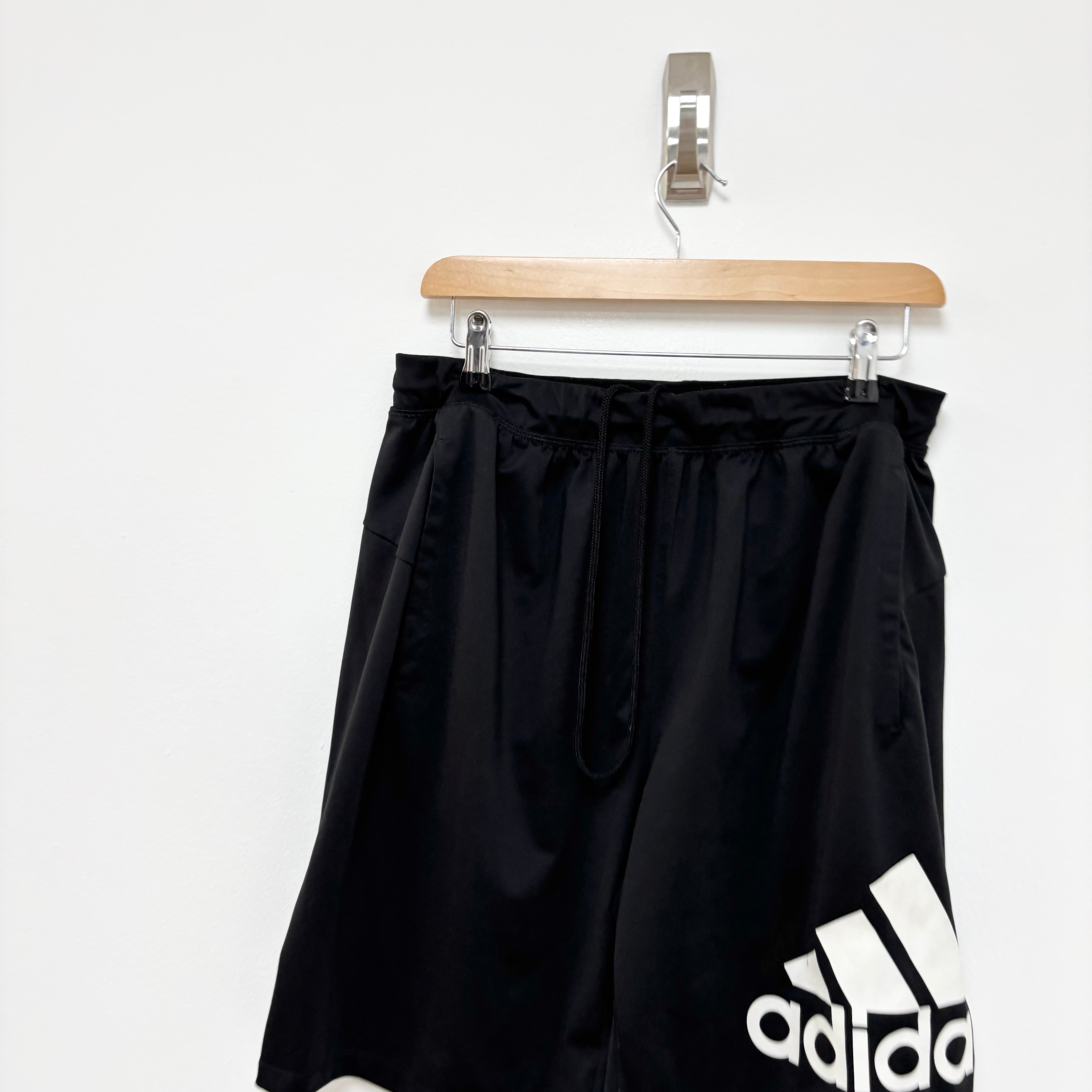 Adidas Shorts Mens Large Black Sports Running Gym Athletic Pockets (E)