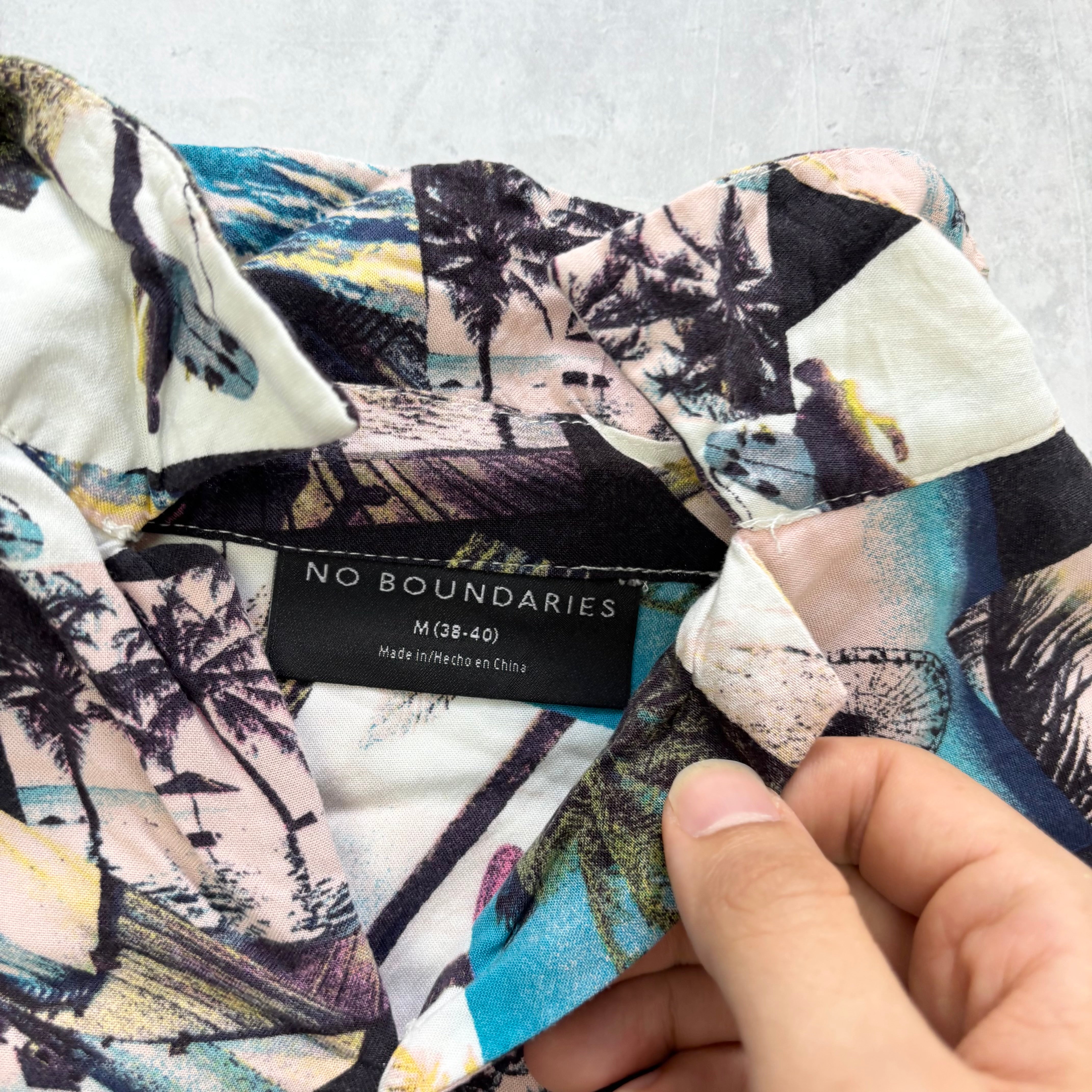 Hawaiian Shirt Mens Medium Multi Floral Aloha Short Sleeve Rayon (E)