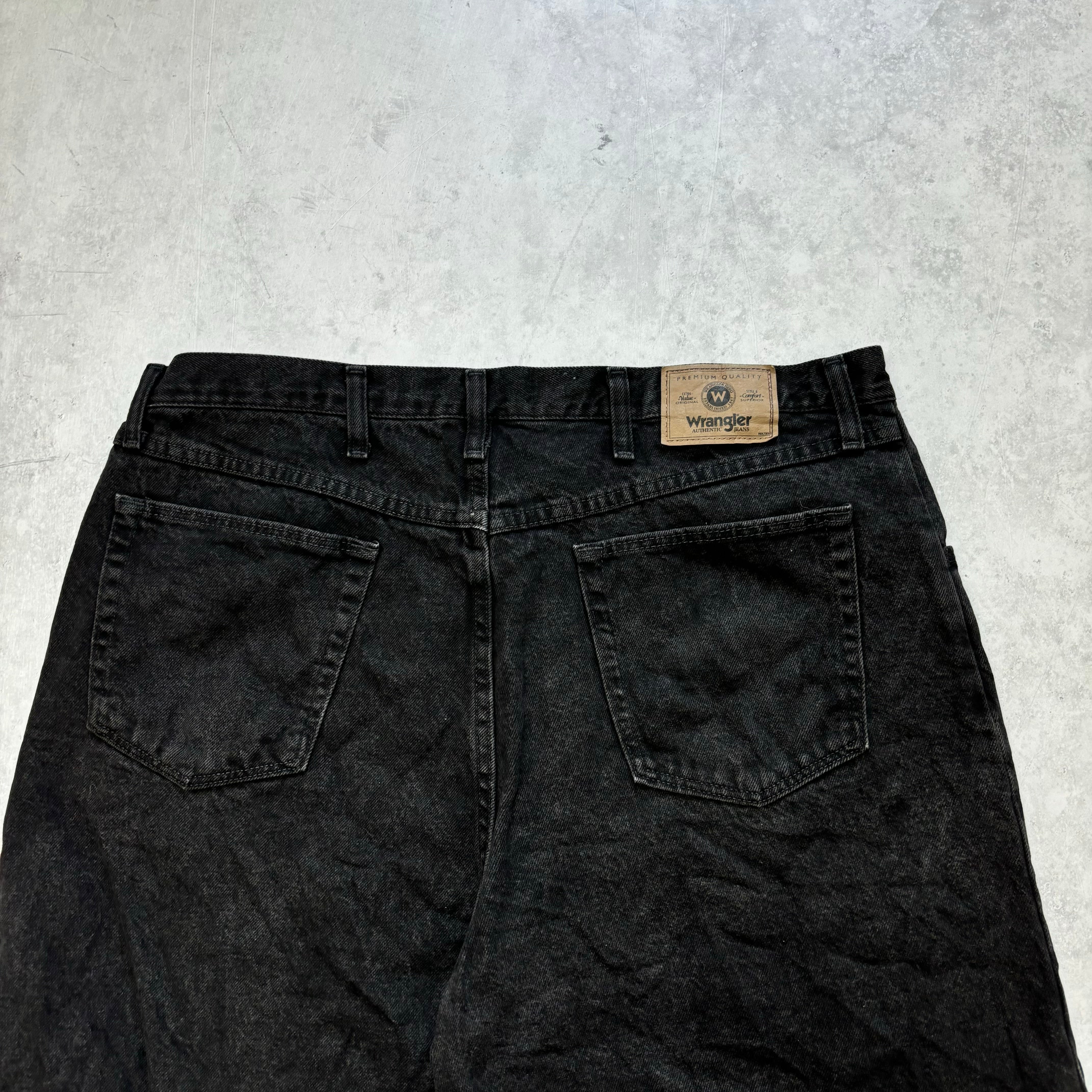 Vintage Wrangler Jorts W40 Mens Denim Shorts Black Baggy Relaxed Fit