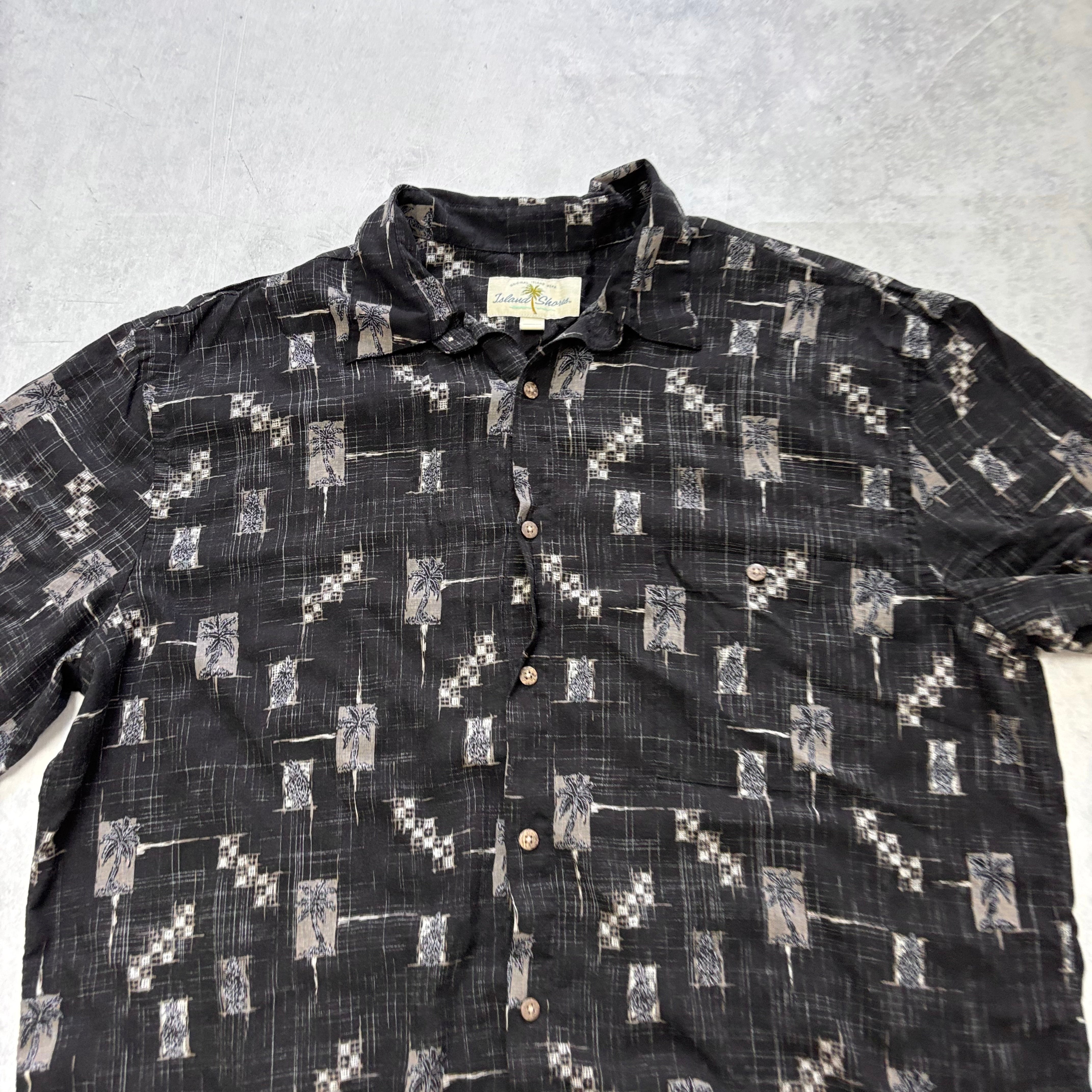 Vintage Hawaiian Shirt Mens XL Black Floral Aloha Short Sleeve Rayon (E)