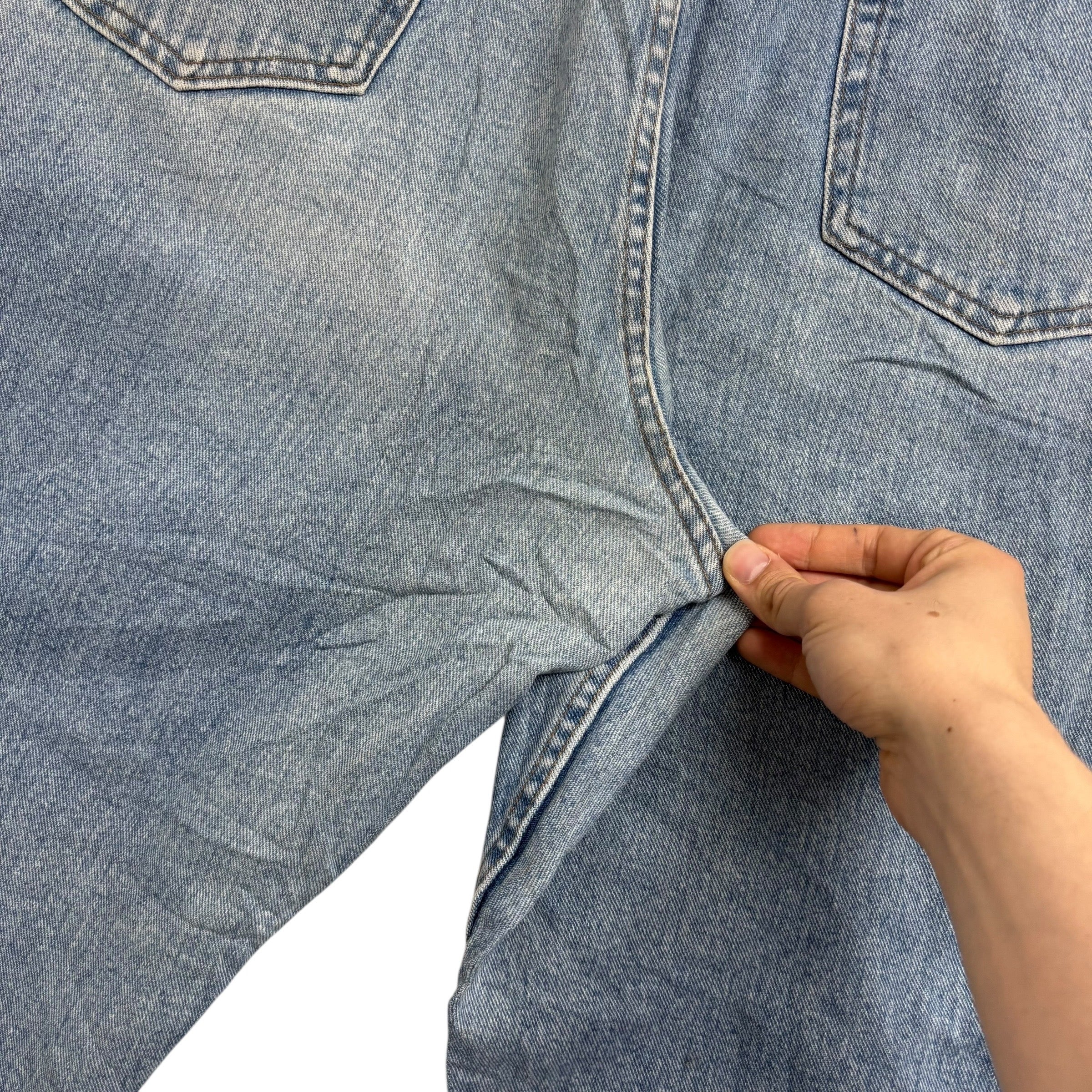 Wrangler Jeans W42 L32 Mens Light Blue Relaxed Straight Fit Vintage Denim