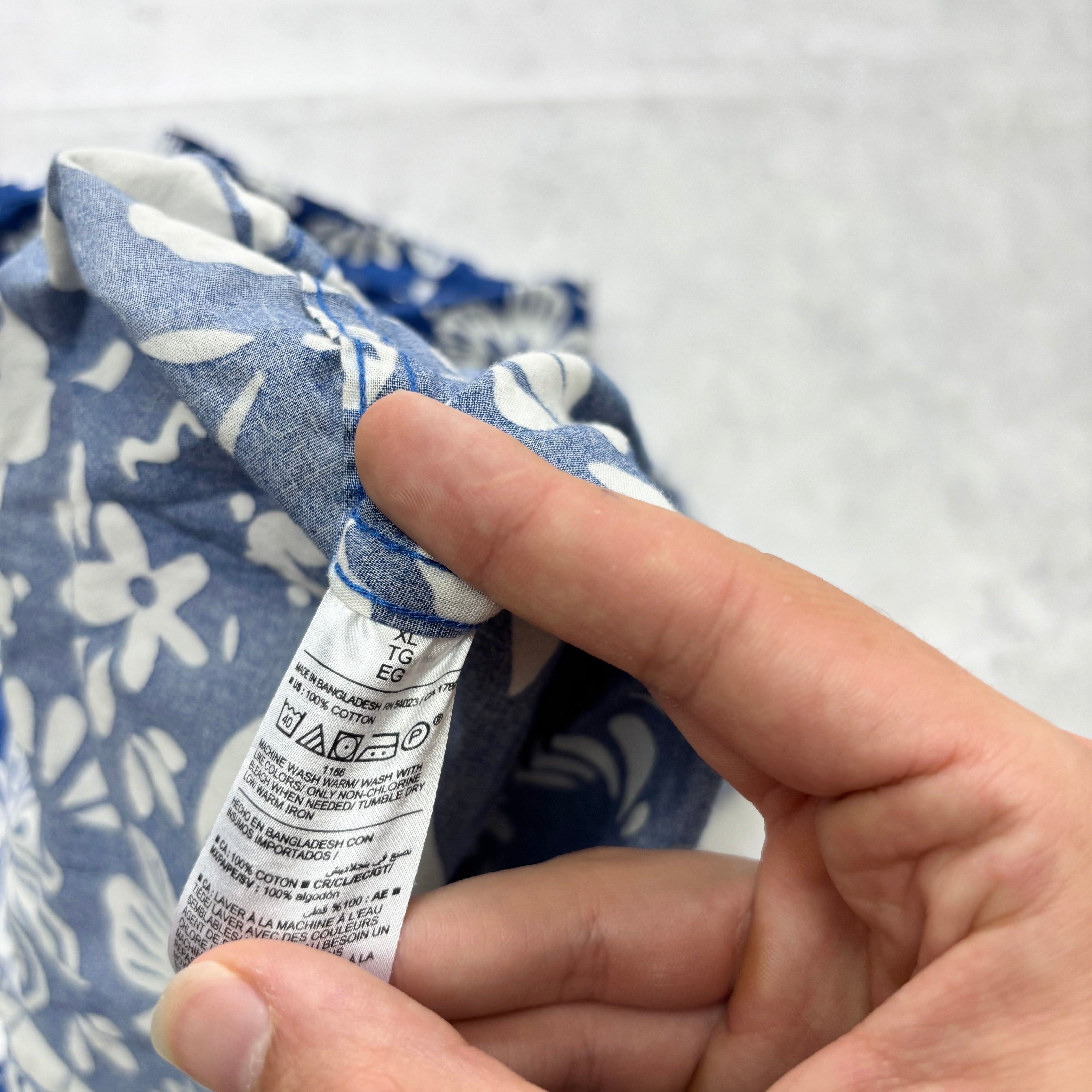 Old Navy Hawaiian Shirt Mens XL Blue Regular Fit Short Sleeve Cotton (E)