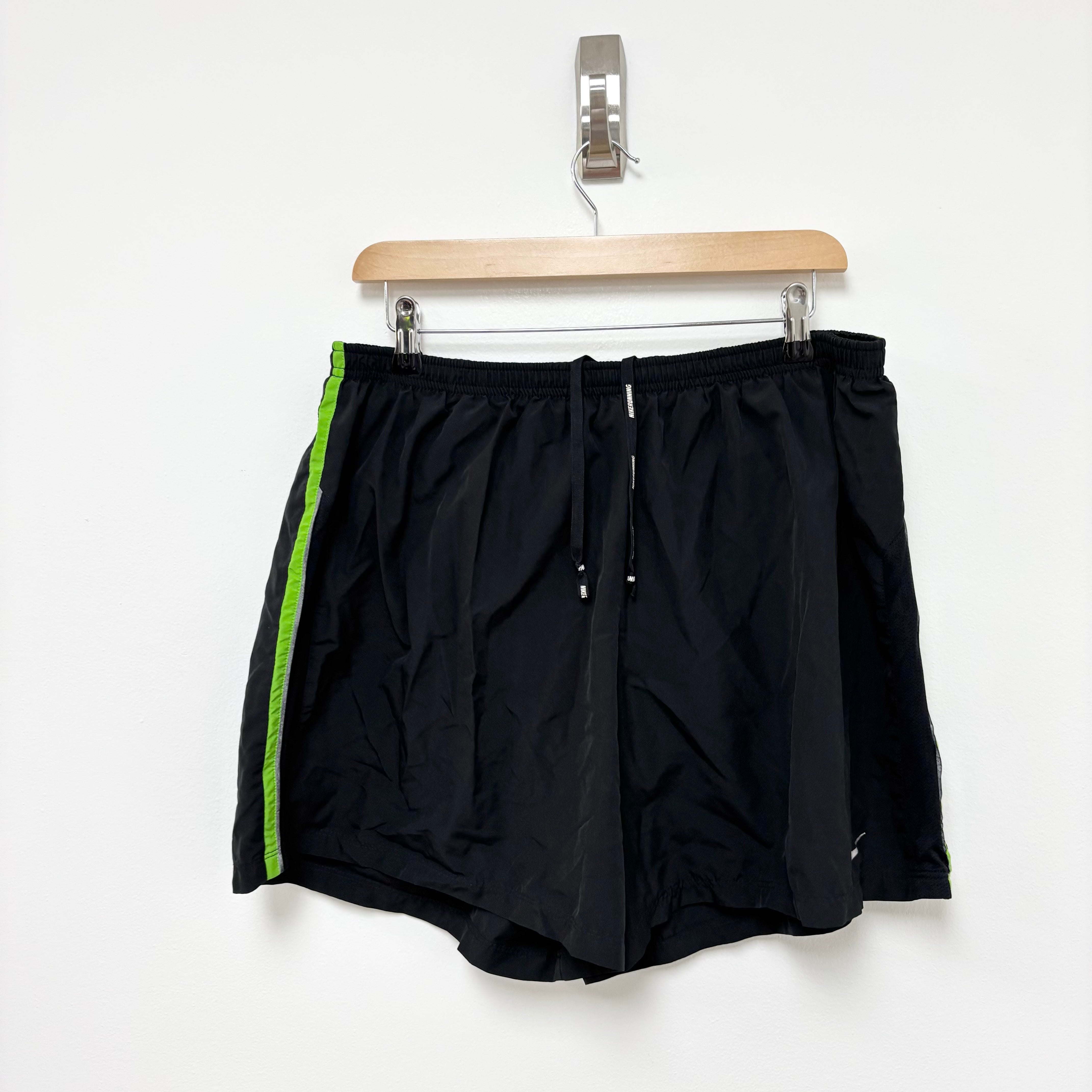 Nike Shorts Mens XXL Black Dri Fit Running Sports Gym Athletic (E)