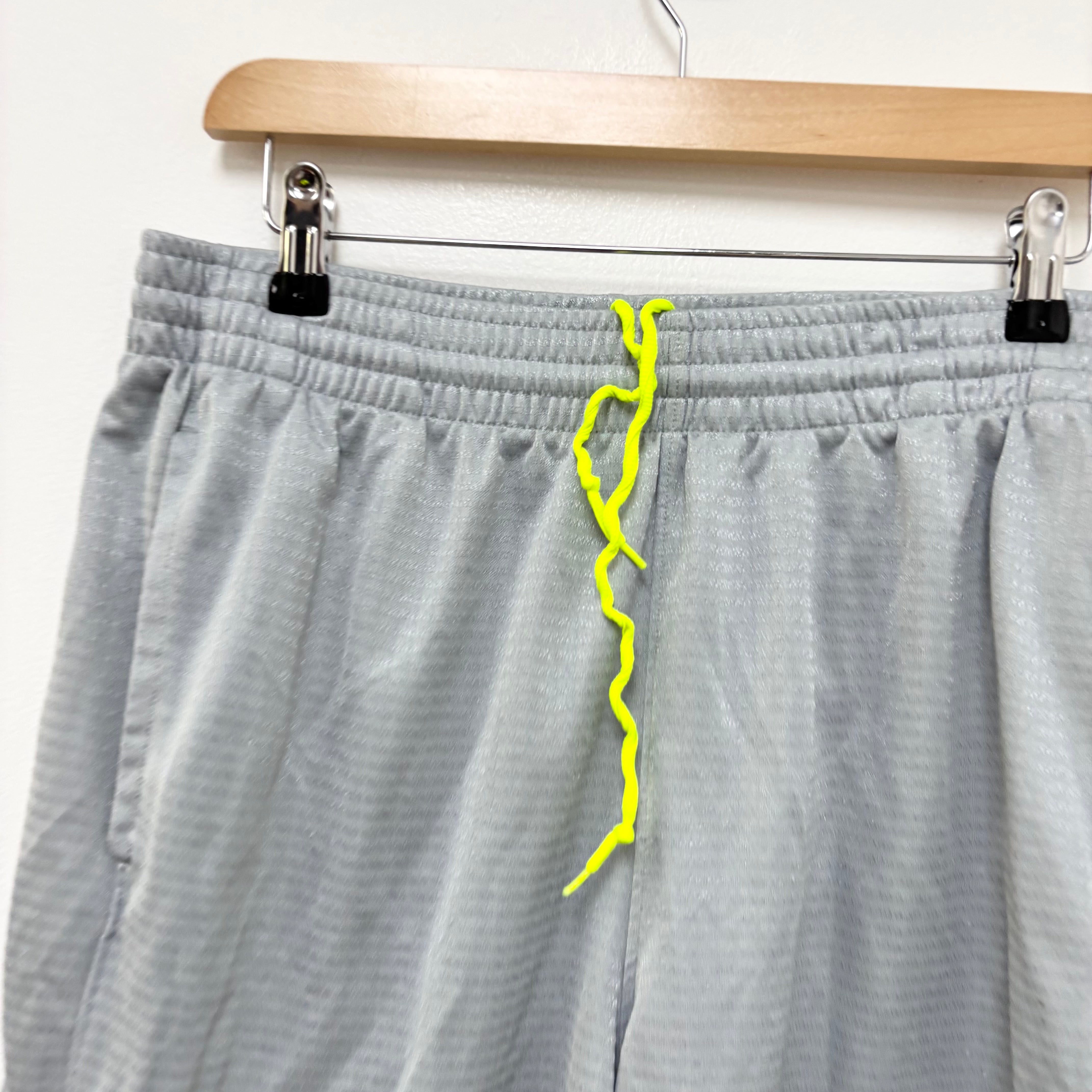 Nike Shorts Mens Medium Grey Dri Fit Running Sports Gym Athletic Pockets