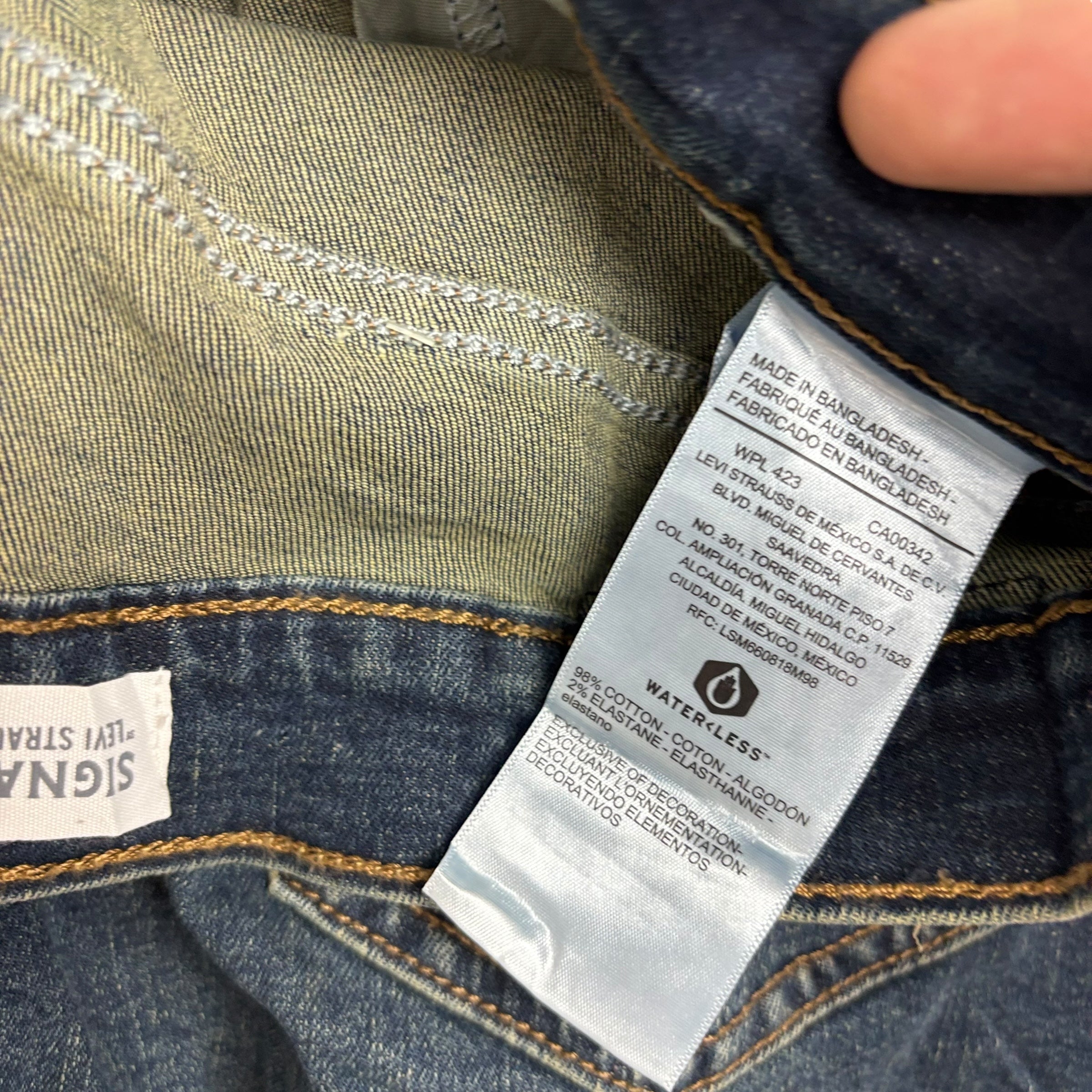 Levis Signature Jeans W30 L32 Mens Dark Blue Regular Straight Stretch Denim (E)