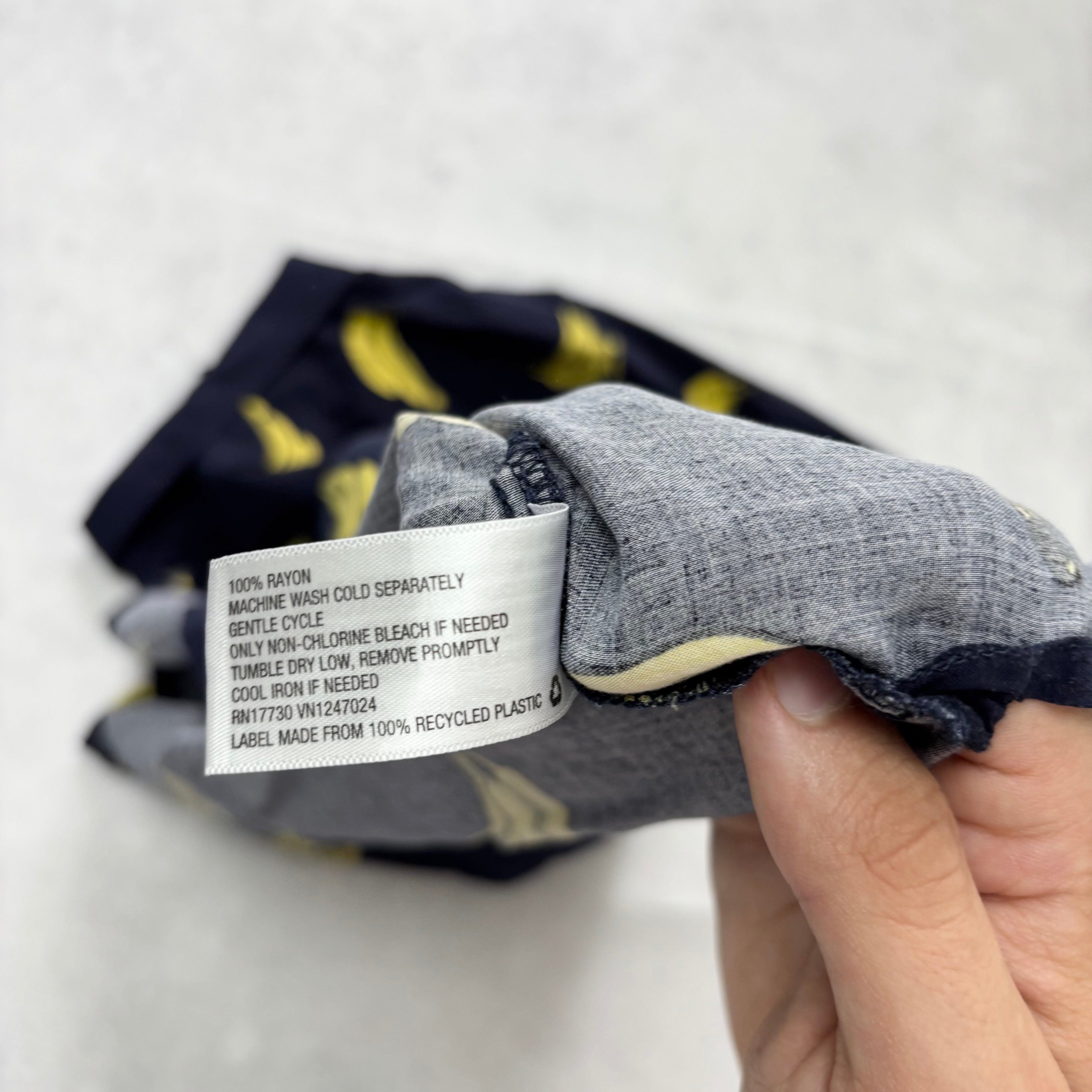 Goodfellow Shirt Mens Medium Navy Short Sleeve Rayon (E)