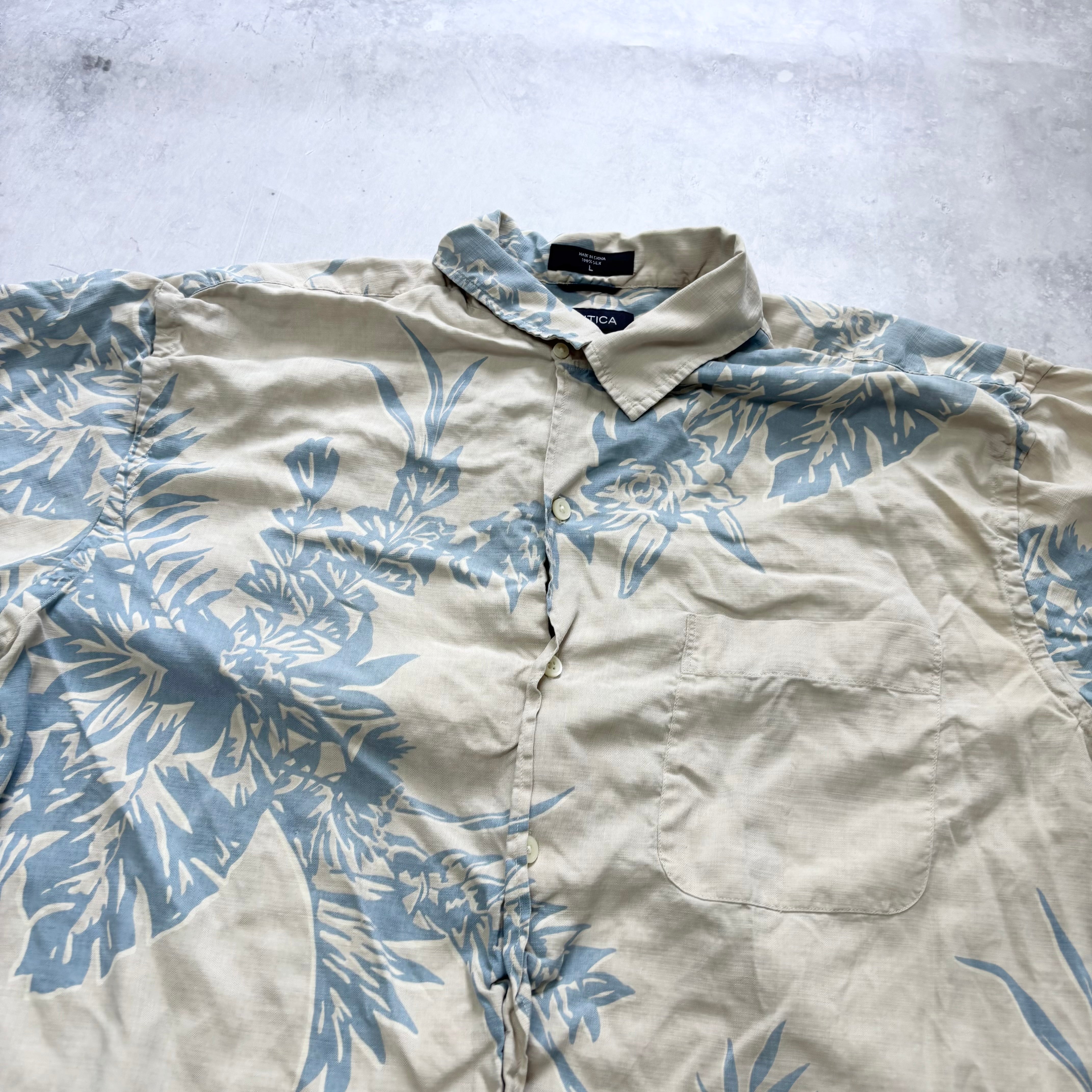 Nautica Hawaiian Shirt Mens Large Cream Floral Aloha Short Sleeve Silk (E)