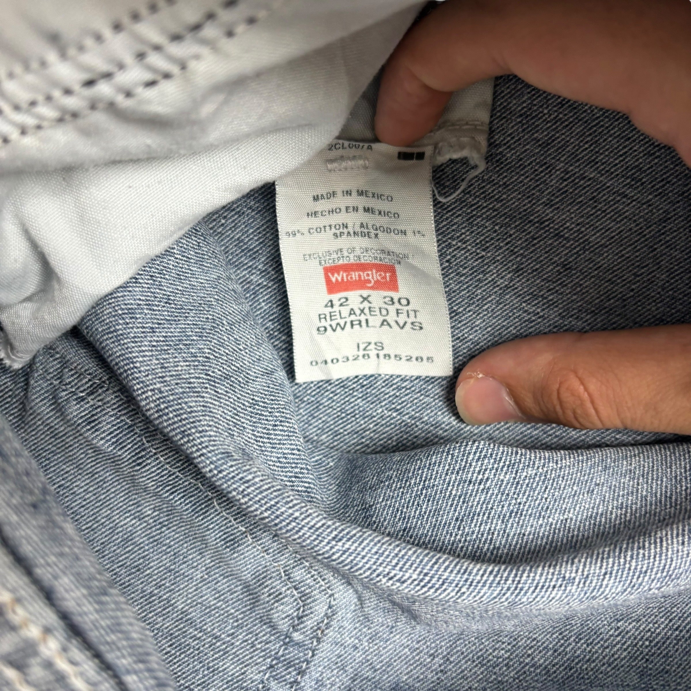 Wrangler Jeans W42 L30 Mens Light Blue Relaxed Straight Fit Stretch Denim (E)