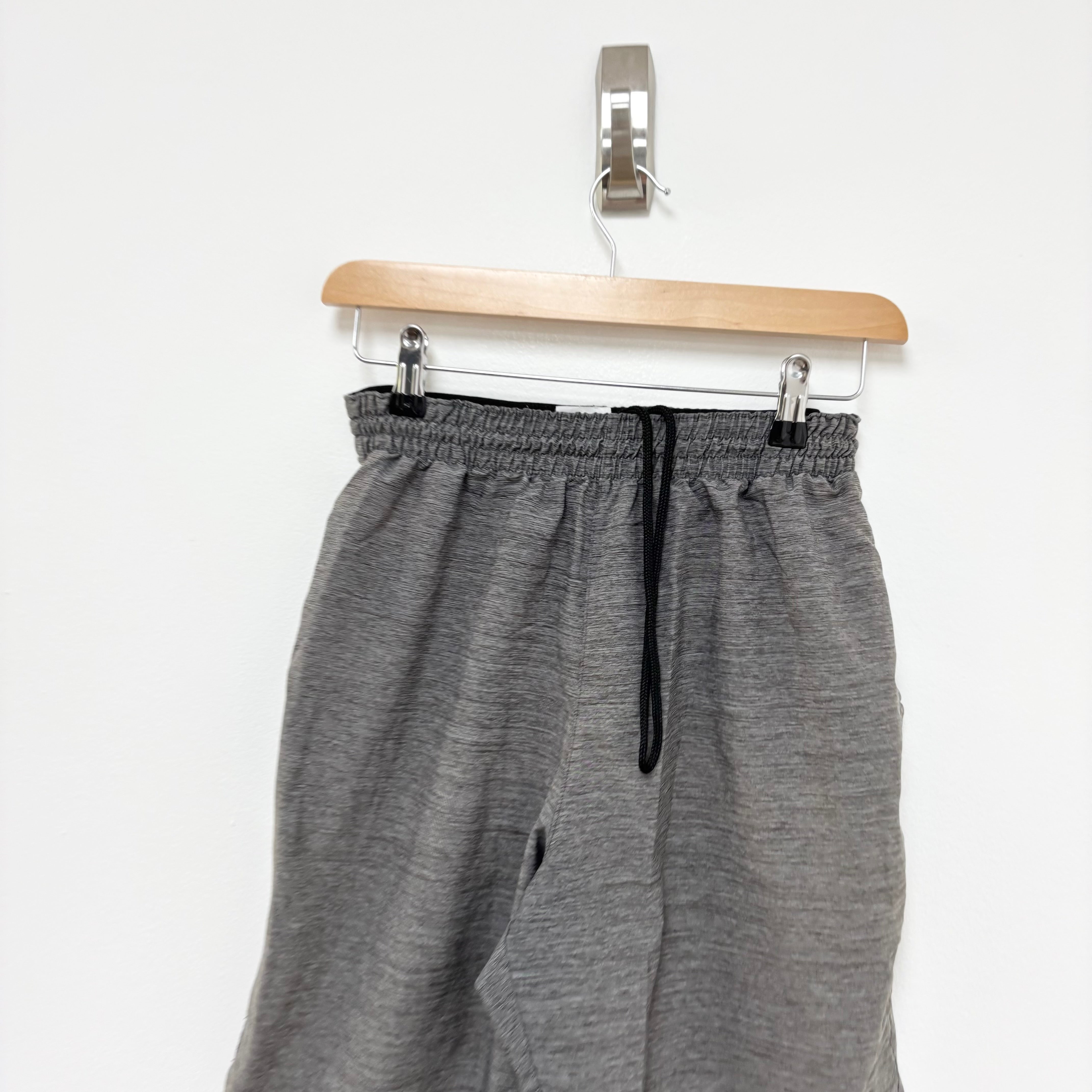 Adidas Shorts Mens Small Grey Sports Running Gym Athletic Pockets (E)