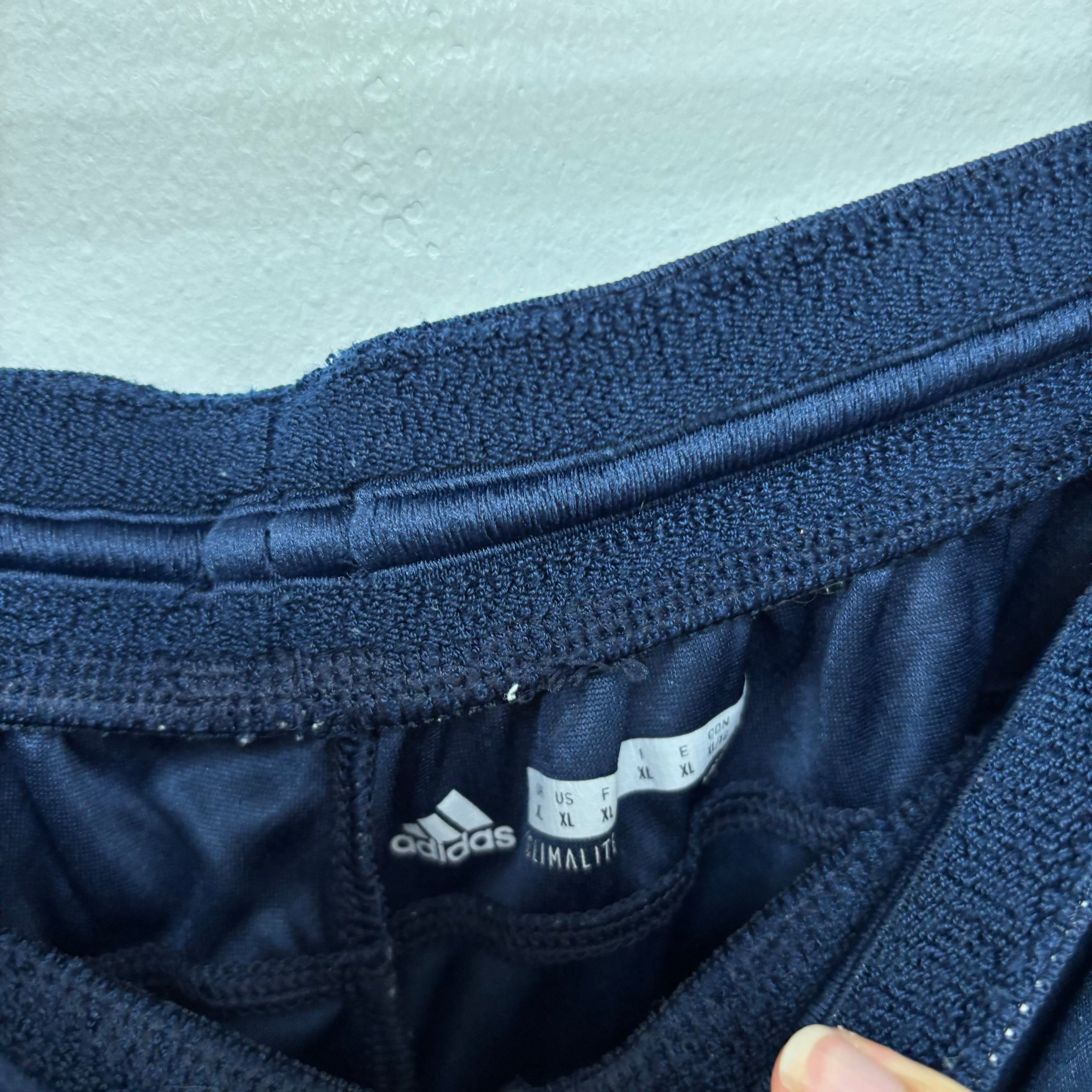 Adidas Shorts Mens XL Navy Blue Sports Running Gym Athletic Pockets (E)