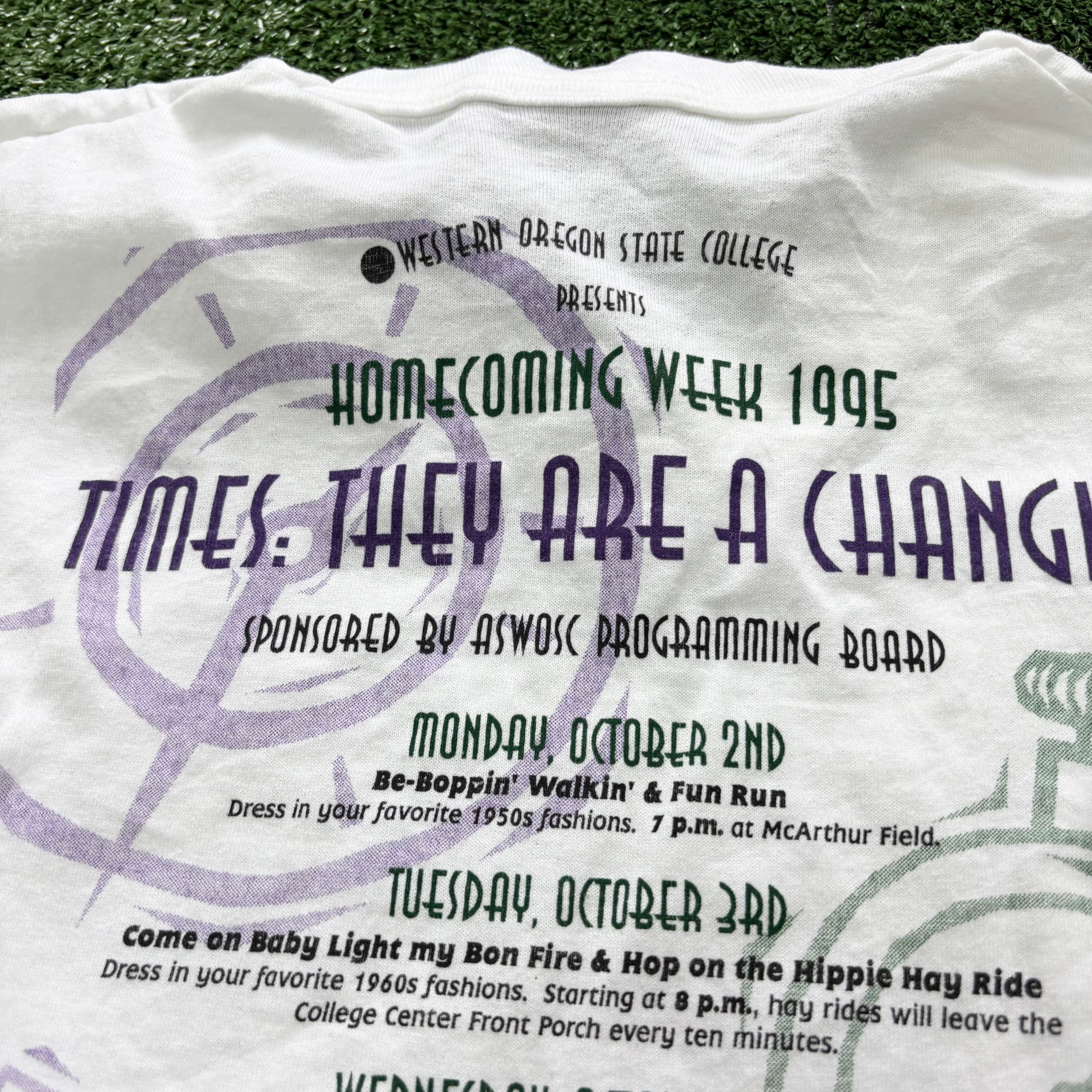 Vintage T Shirt Mens Large White Single Stitch Graphic Print 90s USA College