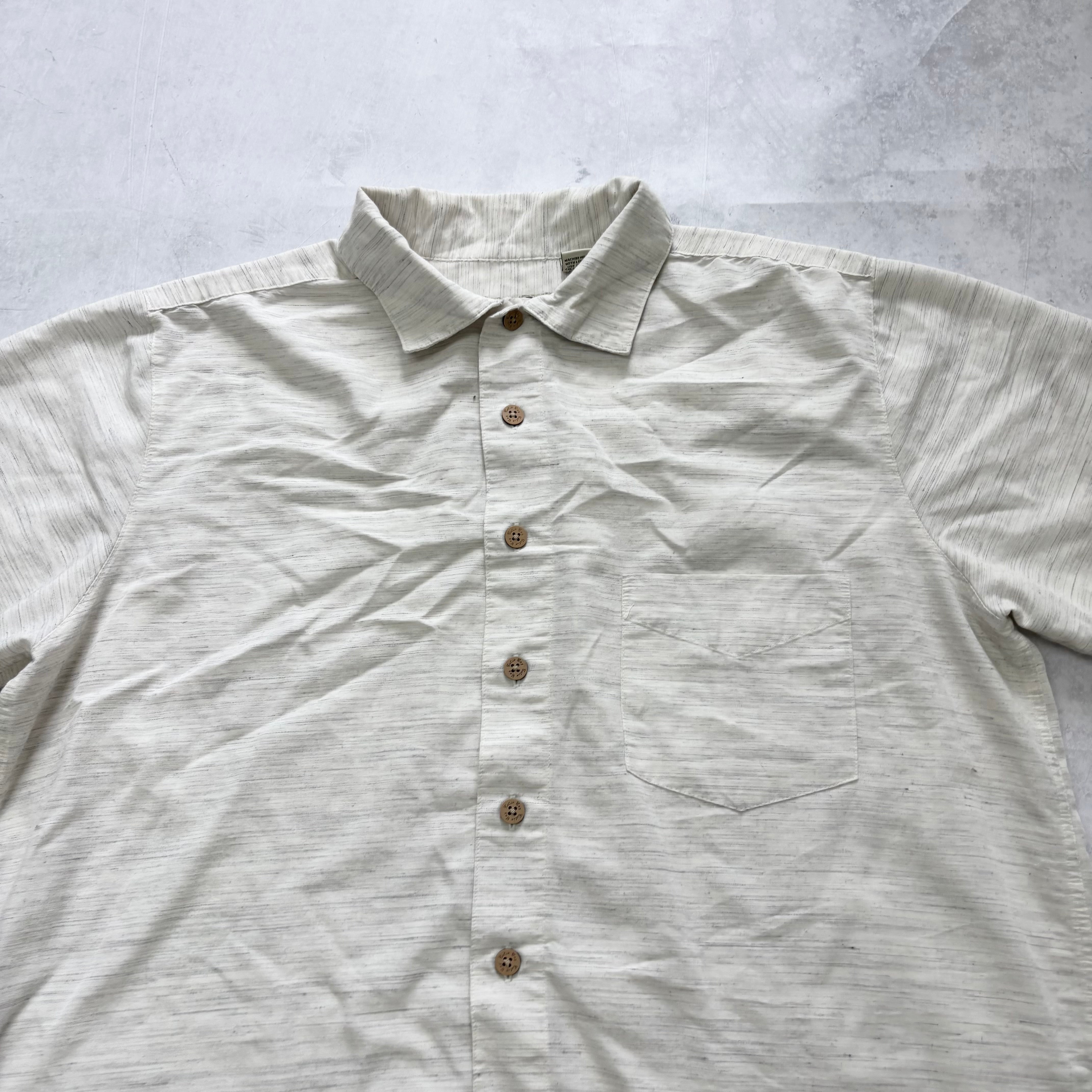 Vintage Shirt Mens Large White Pattern Short Sleeve Rayon (E)