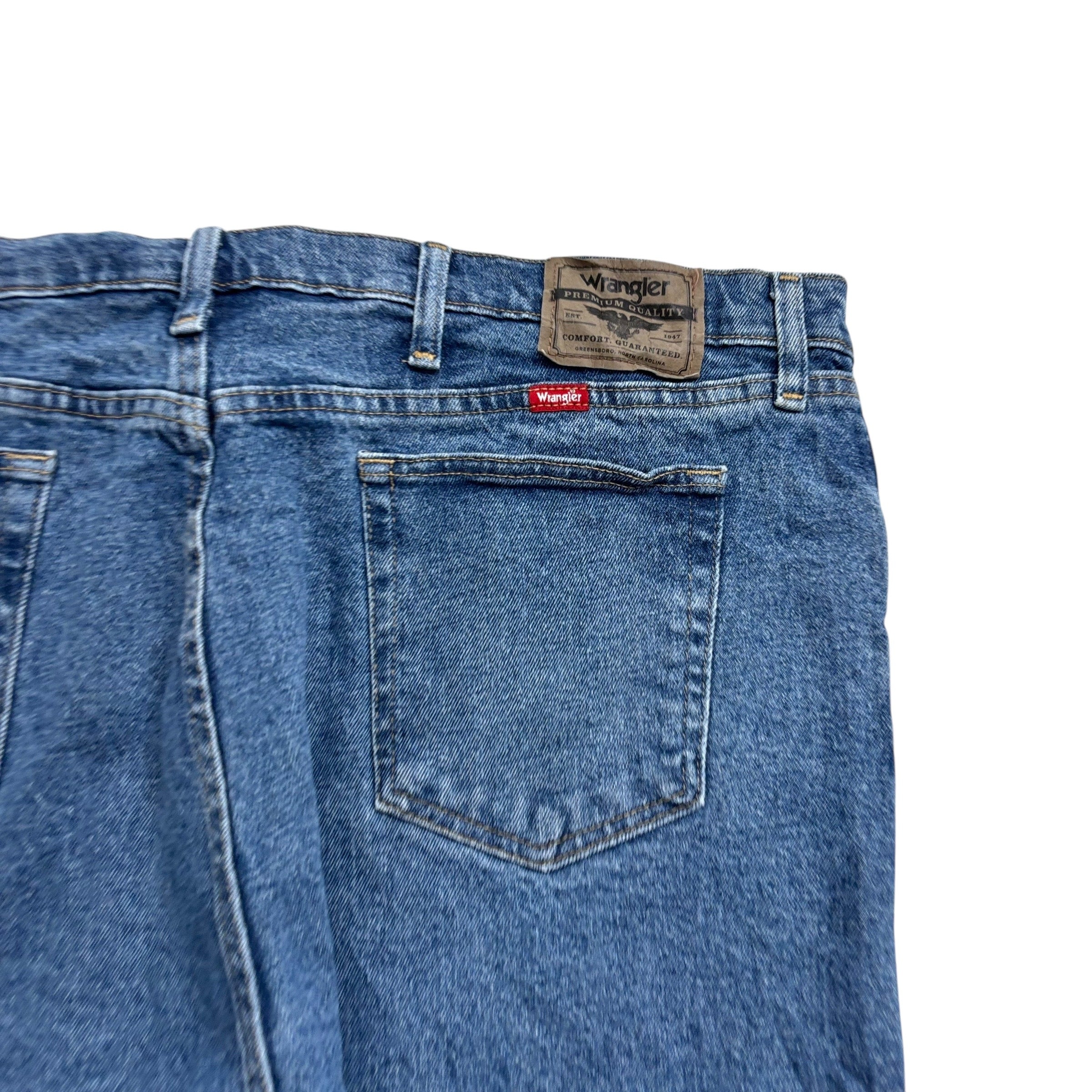 Wrangler Jorts W42 Mens Denim Shorts Mid Blue Regular Fit Stretch (E)