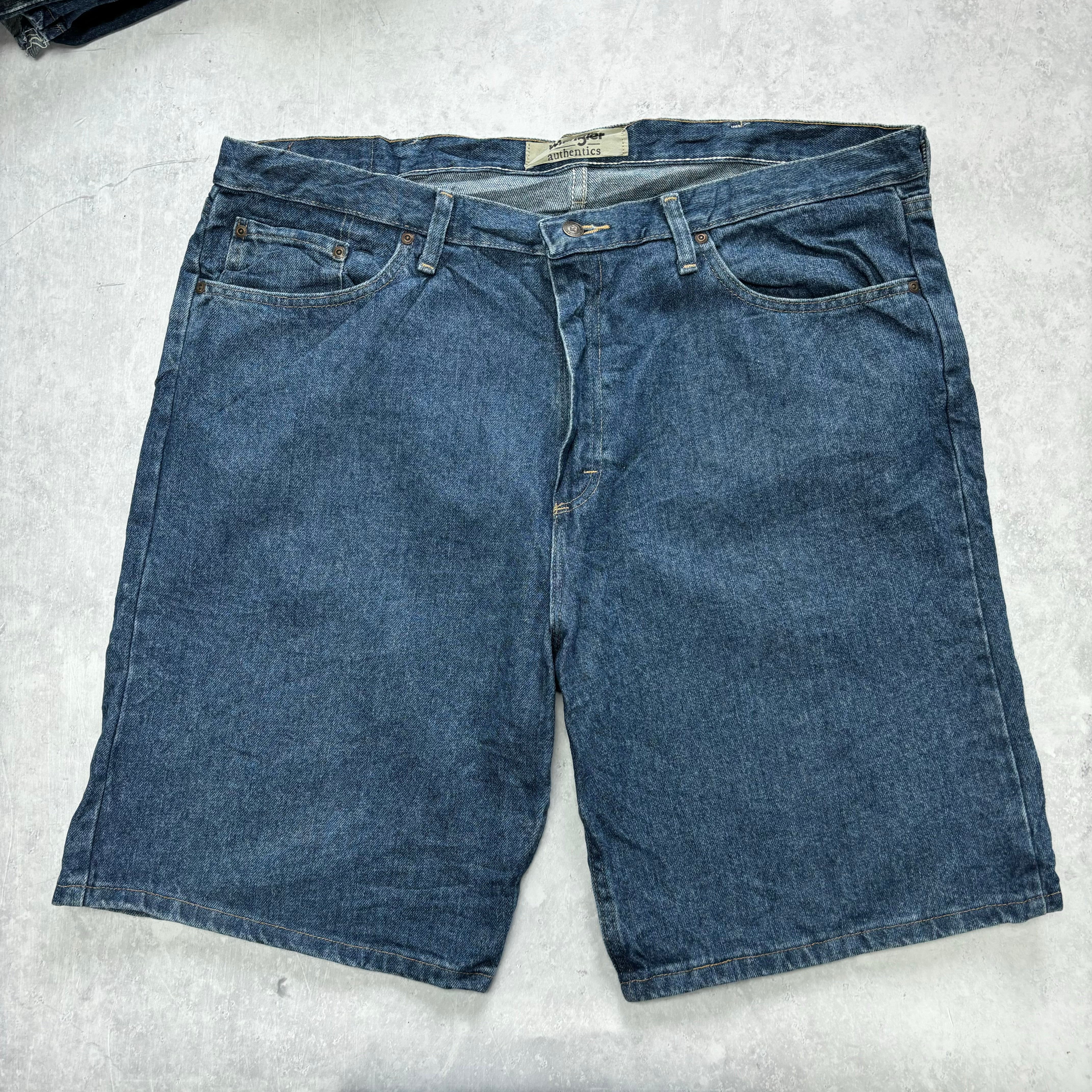 Vintage Wrangler Jorts W42 Mens Denim Shorts Dark Blue Baggy Relaxed Fit