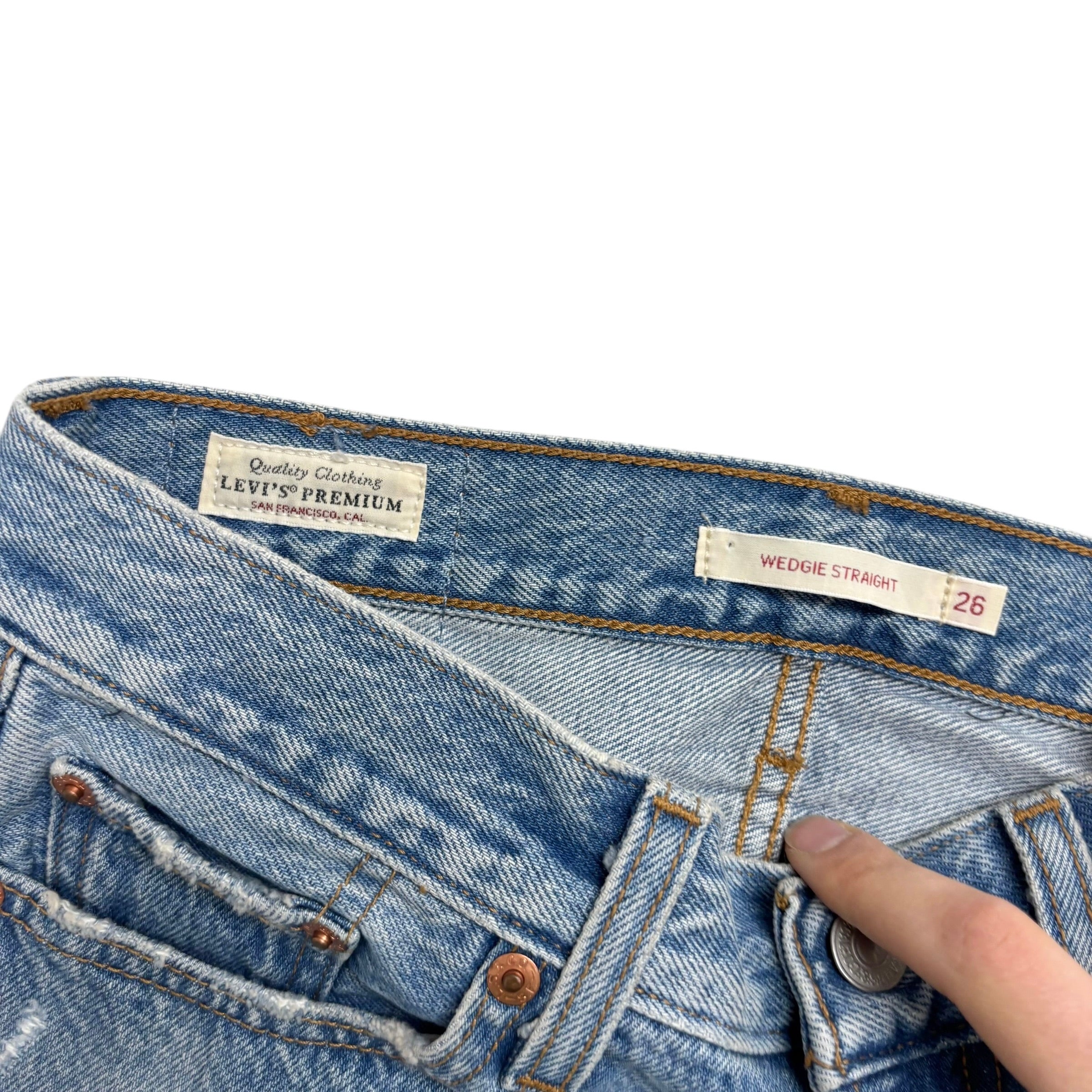 Levis Wedgie Straight Jeans W26 L26 Womens Light Blue Distressed Denim (E)