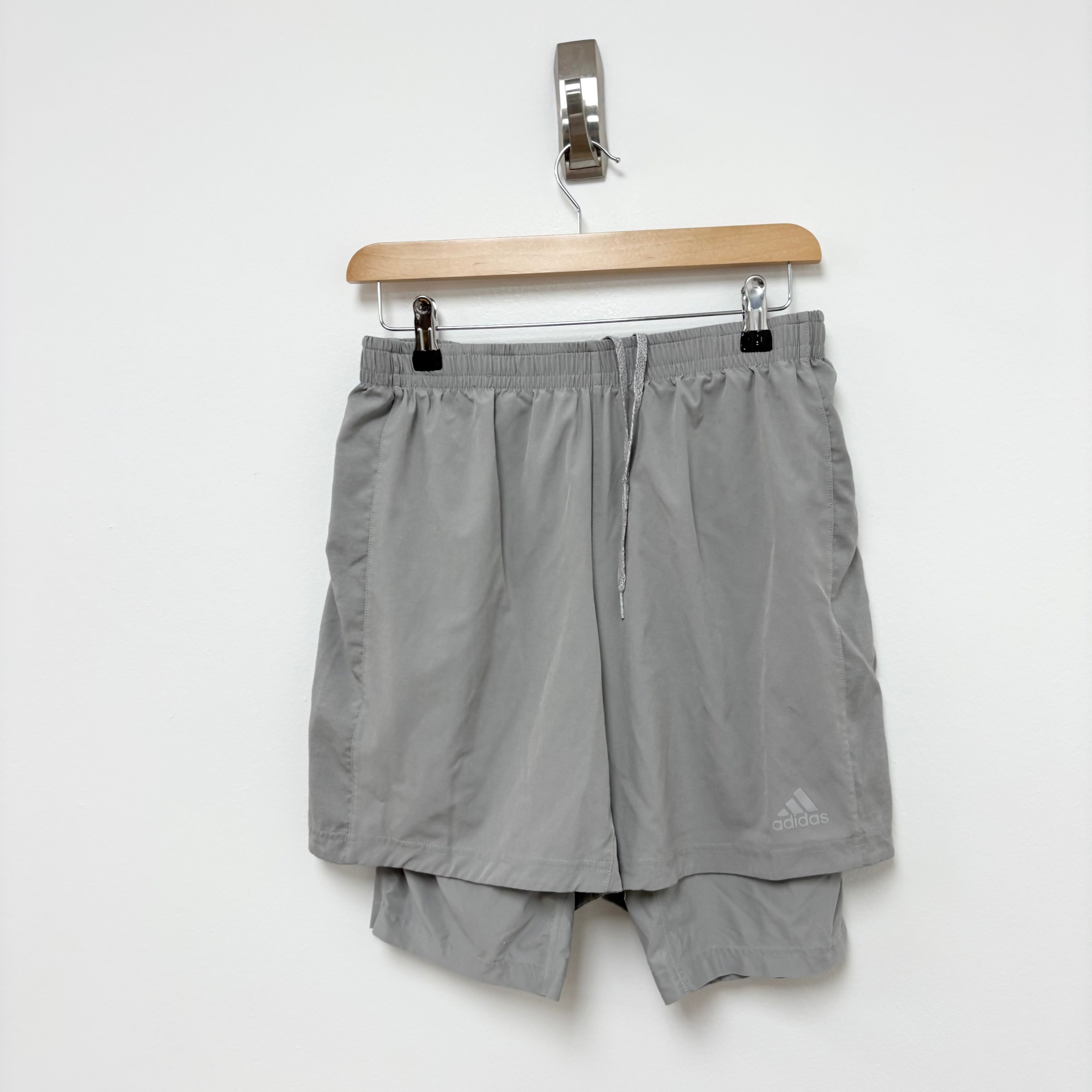 Adidas Shorts Mens Medium Grey Sports Running Gym Athletic Pockets (E)