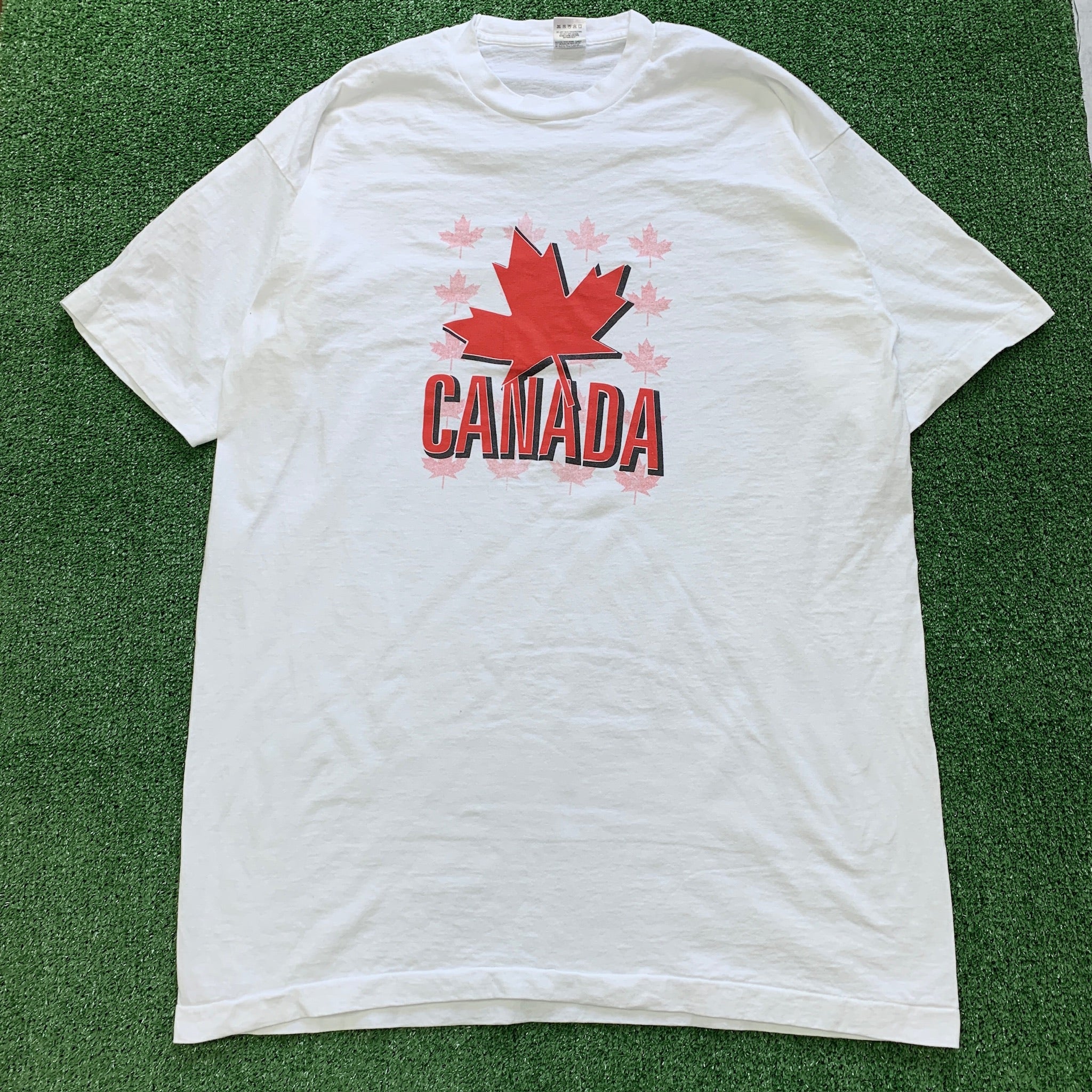 Vintage T Shirt Mens XXL White Single Stitch Graphic Print 90s Canada Tourist